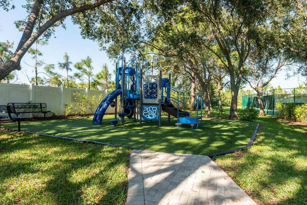 7159Estero21 club playg