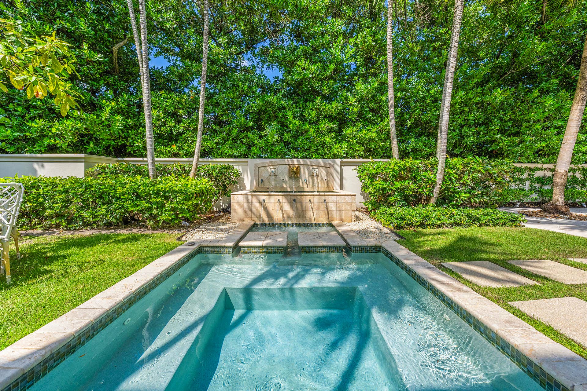 13 Via Vizcaya, Palm Beach, FL 33480 Heated Spa