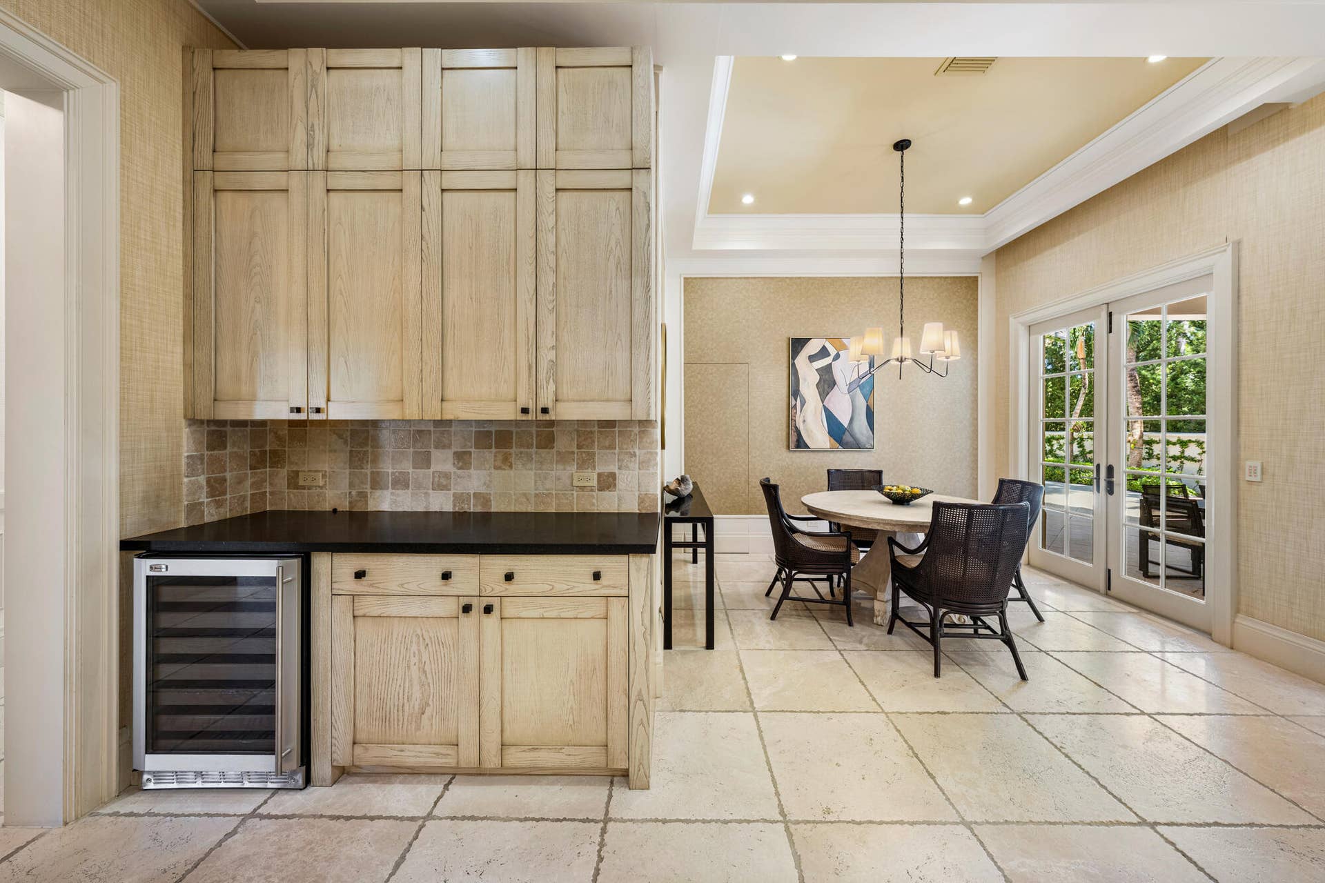 13 Via Vizcaya, Palm Beach, FL 33480 Kitchen