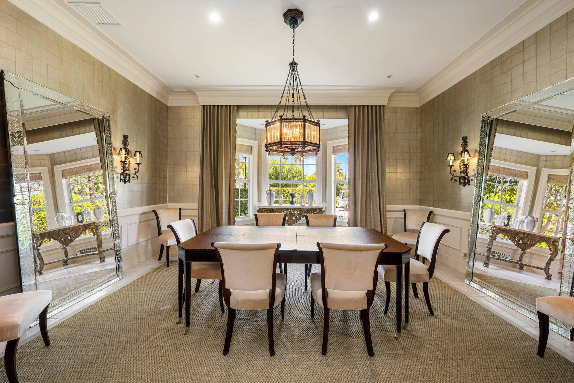 13 Via Vizcaya, Palm Beach, FL 33480 Dining Room