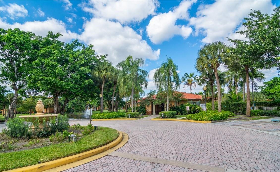 10701 CLEARY Boulevard, #306, Plantation, Plantation, FL 33324 Photo 24