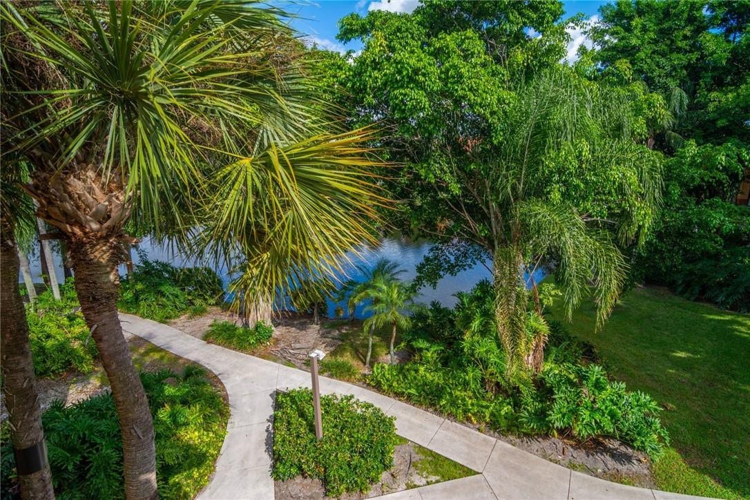 10701 CLEARY Boulevard, #306, Plantation, Plantation, FL 33324 Photo 25