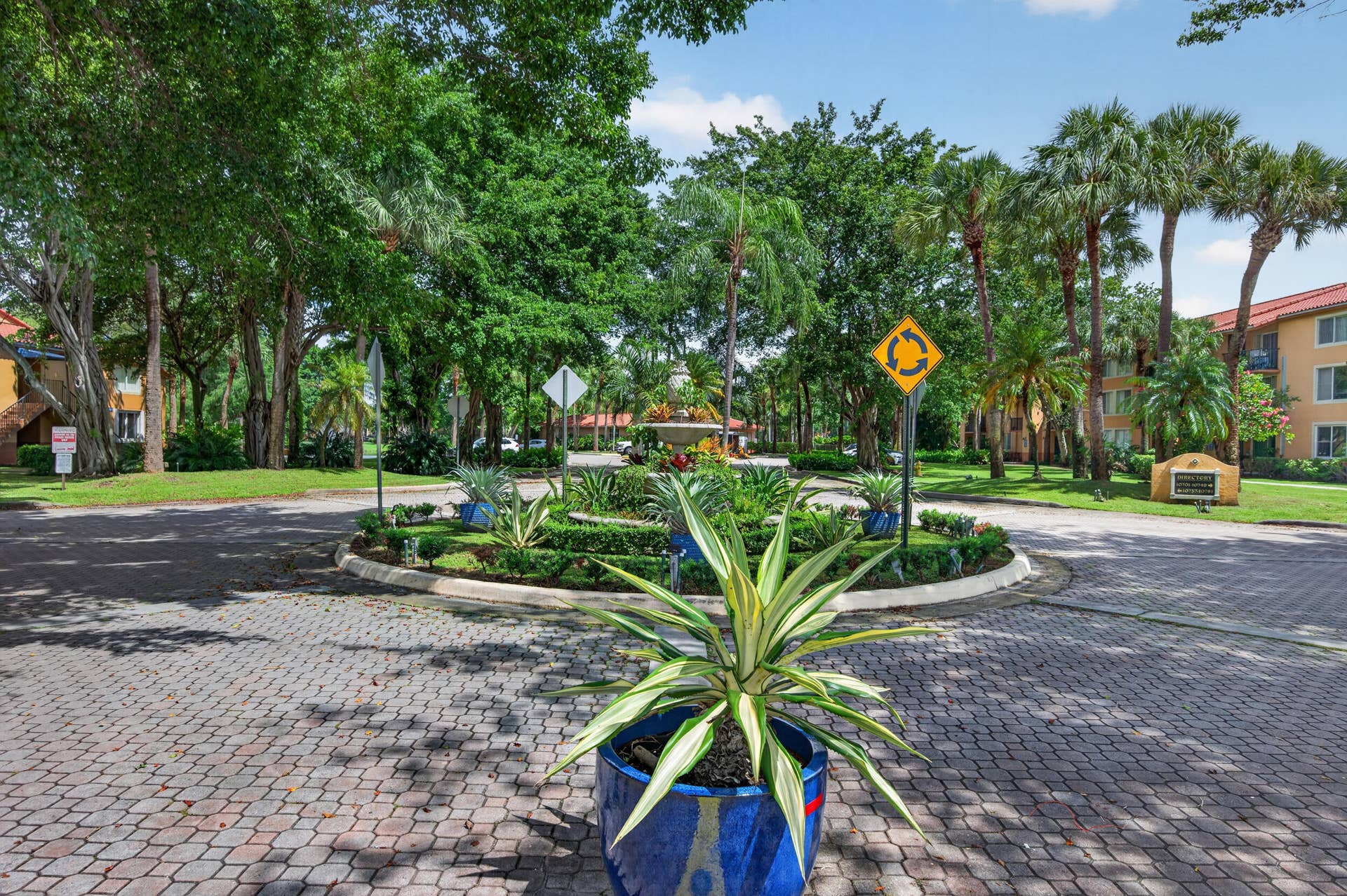 10701 CLEARY Boulevard, #306, Plantation, Plantation, FL 33324 10717 apt 106-31