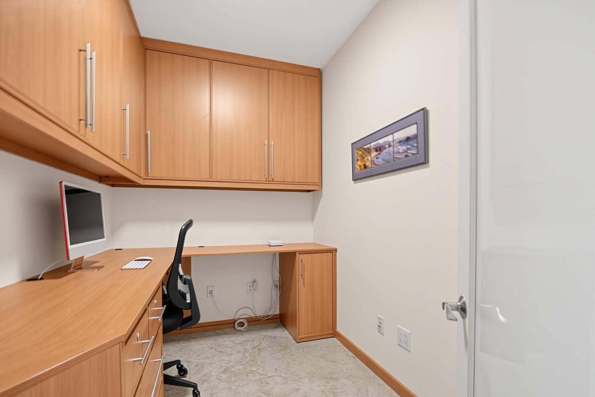 77_411_N_New_River_Dr_E-Office-1442