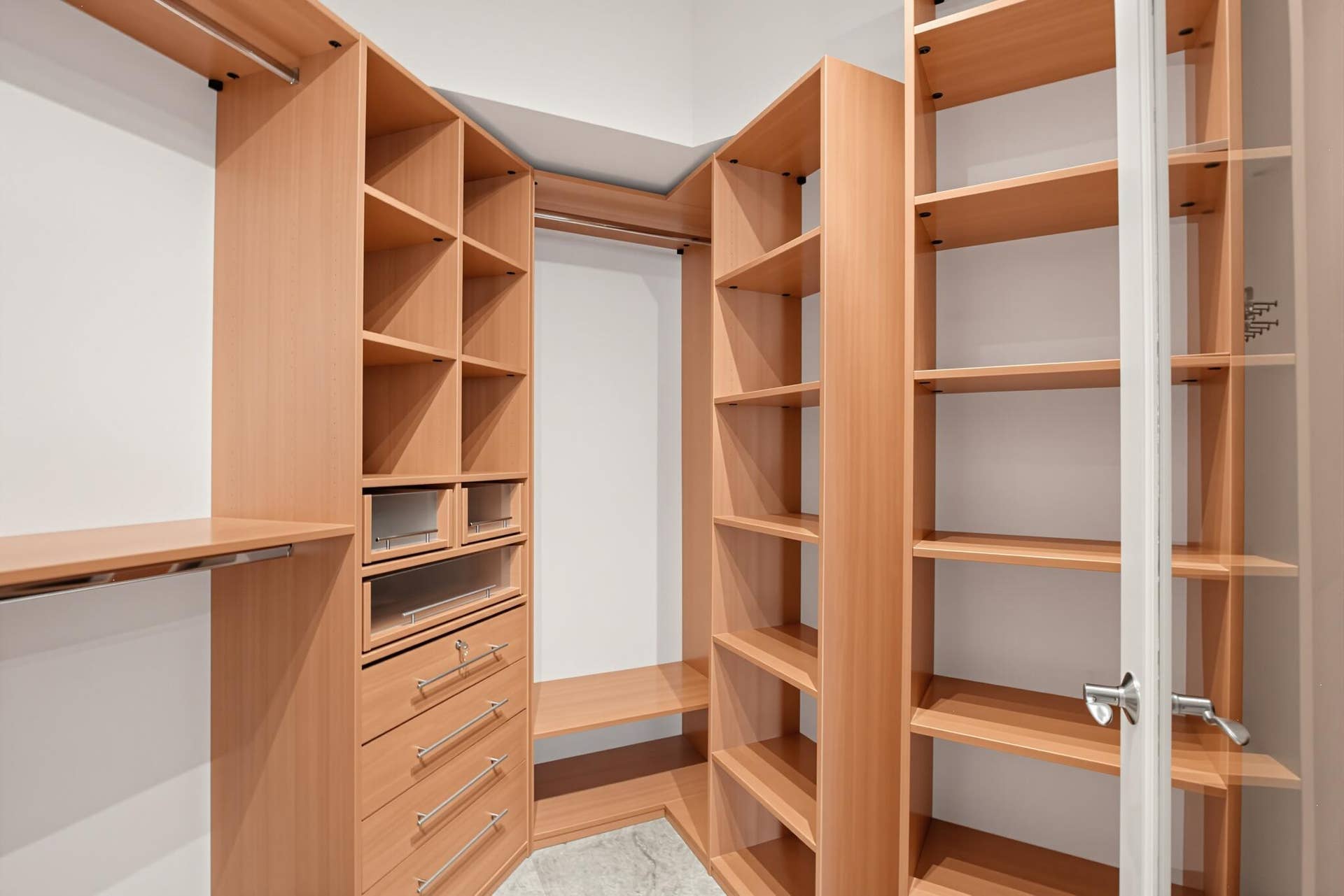 80_411_N_New_River_Dr_E-Closet-1421
