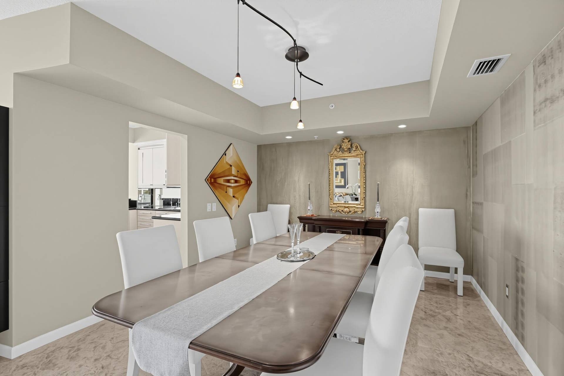 52_411_N_New_River_Dr_E-Dining_room-1372