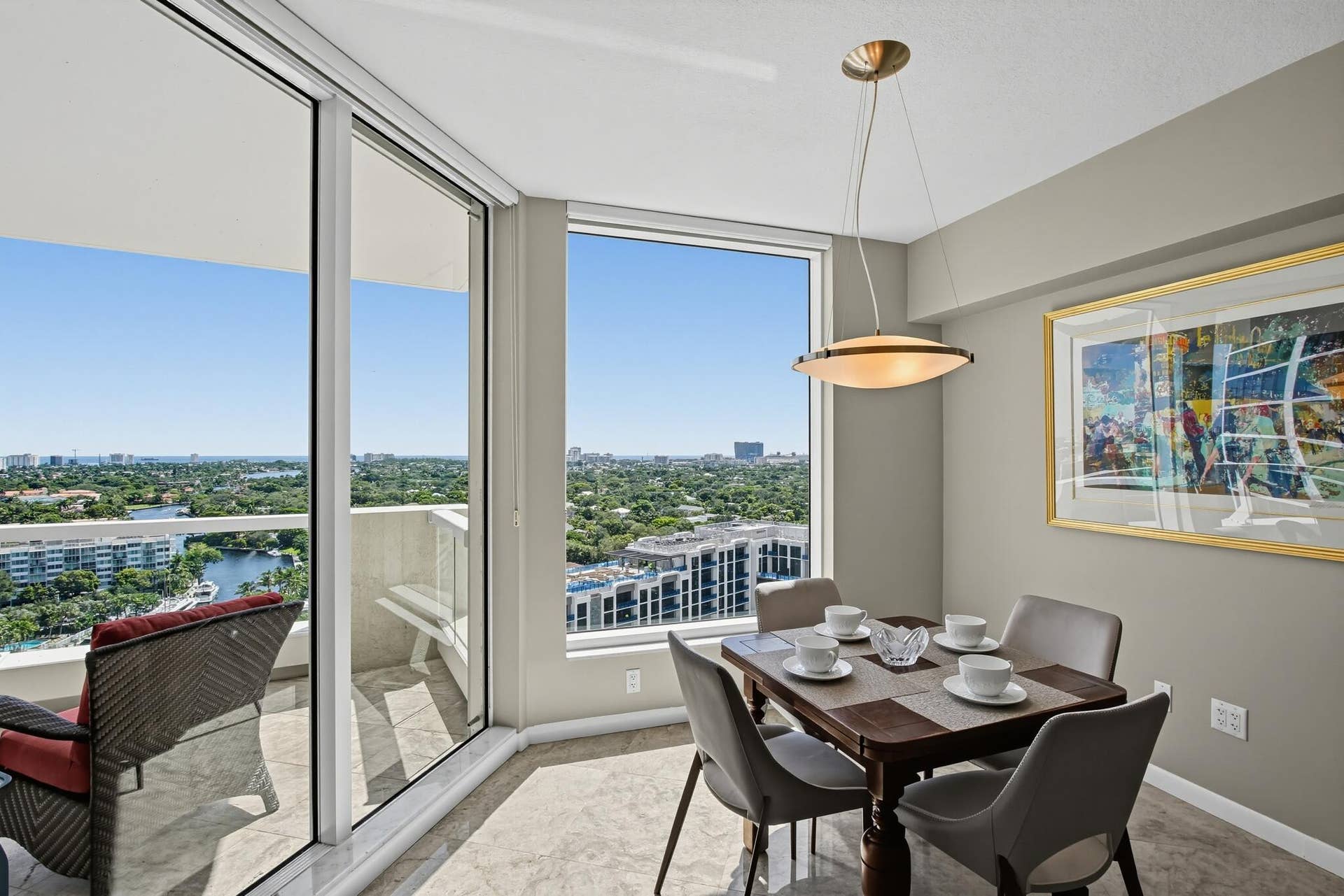 44_411_N_New_River_Dr_E-Dining_room-1381