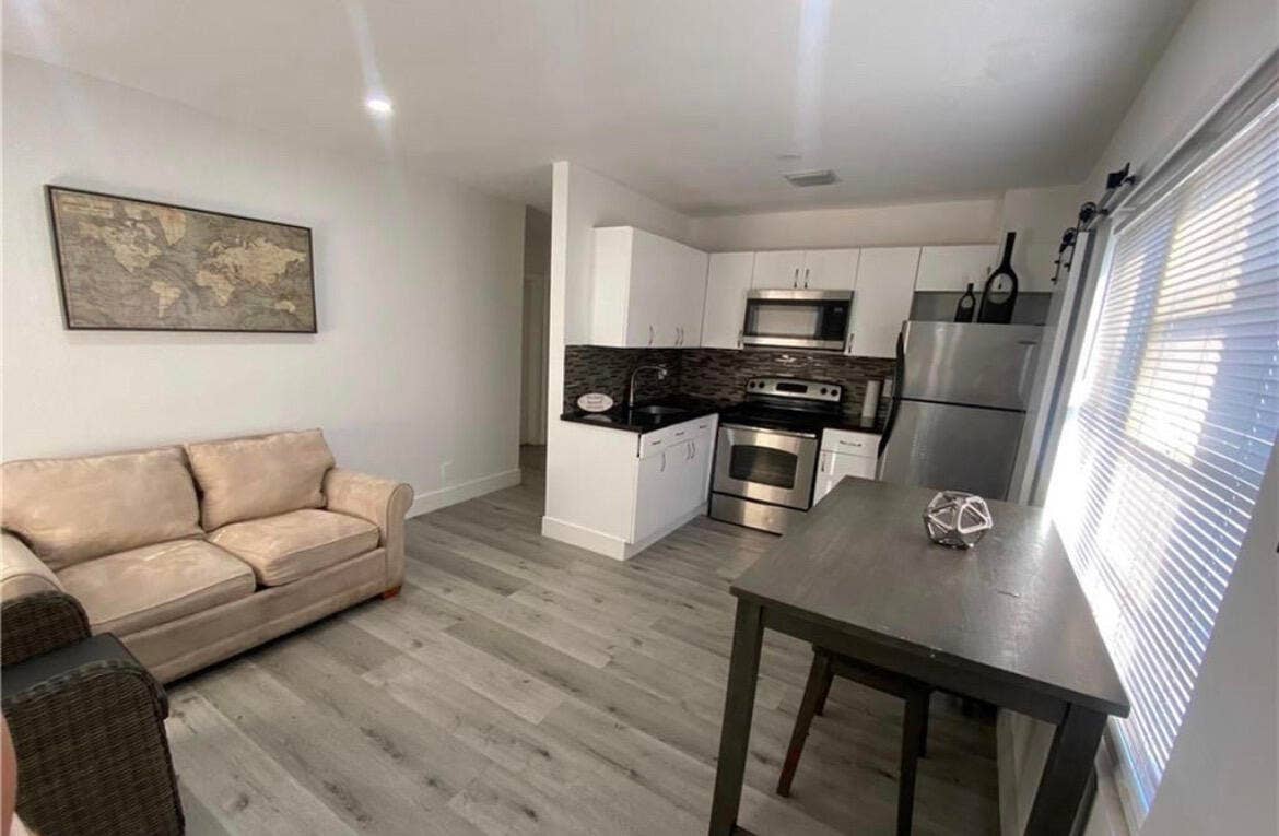 1044 NW 4TH Avenue, Fort Lauderdale, FL 33311 IMG_3049