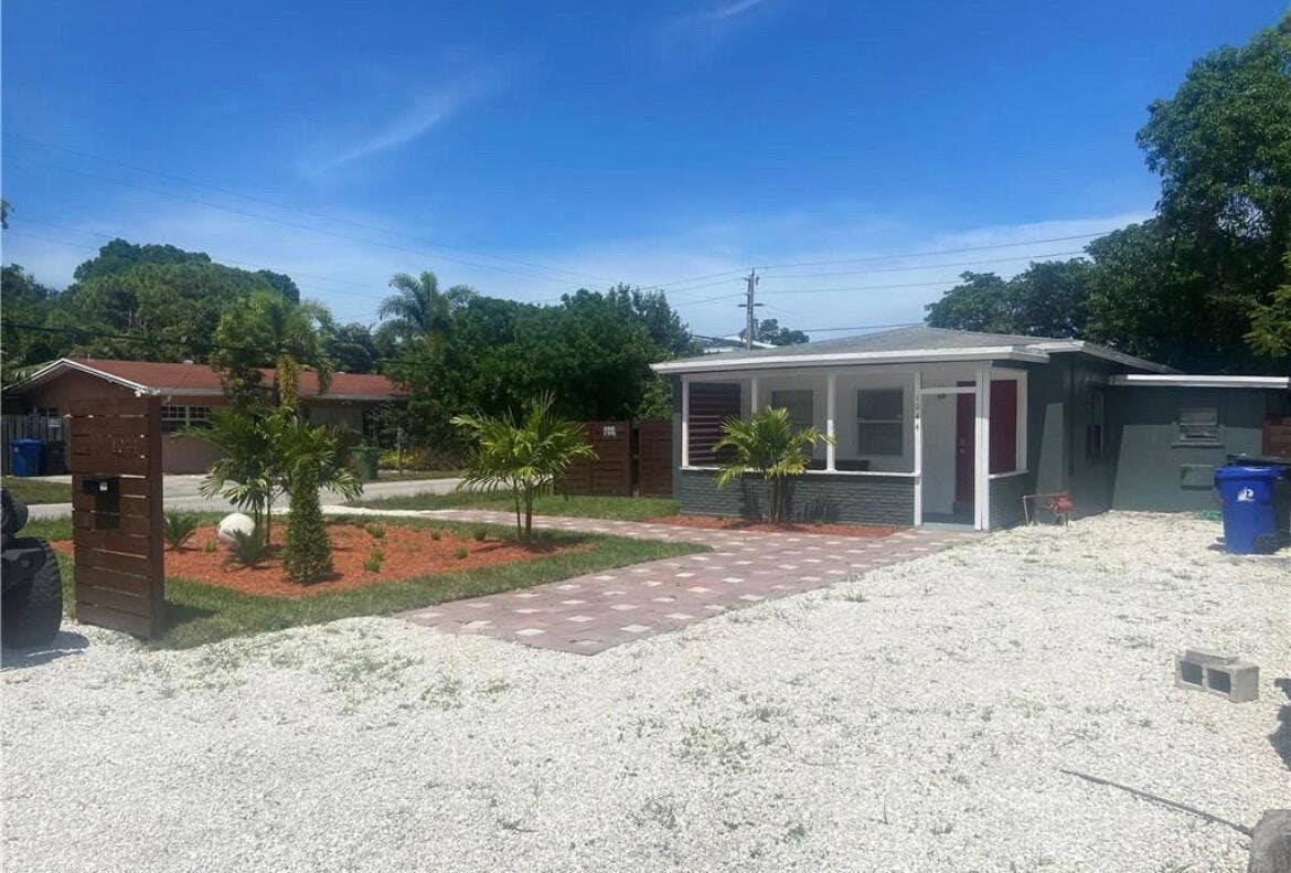 1044 NW 4TH Avenue, Fort Lauderdale, FL 33311 IMG_3060