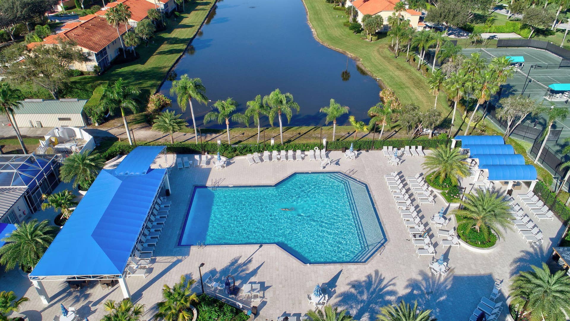 9678 HARBOUR LAKE Circle, Boynton Beach, FL 33437 60-web-or-mls-73_palm isles (3)