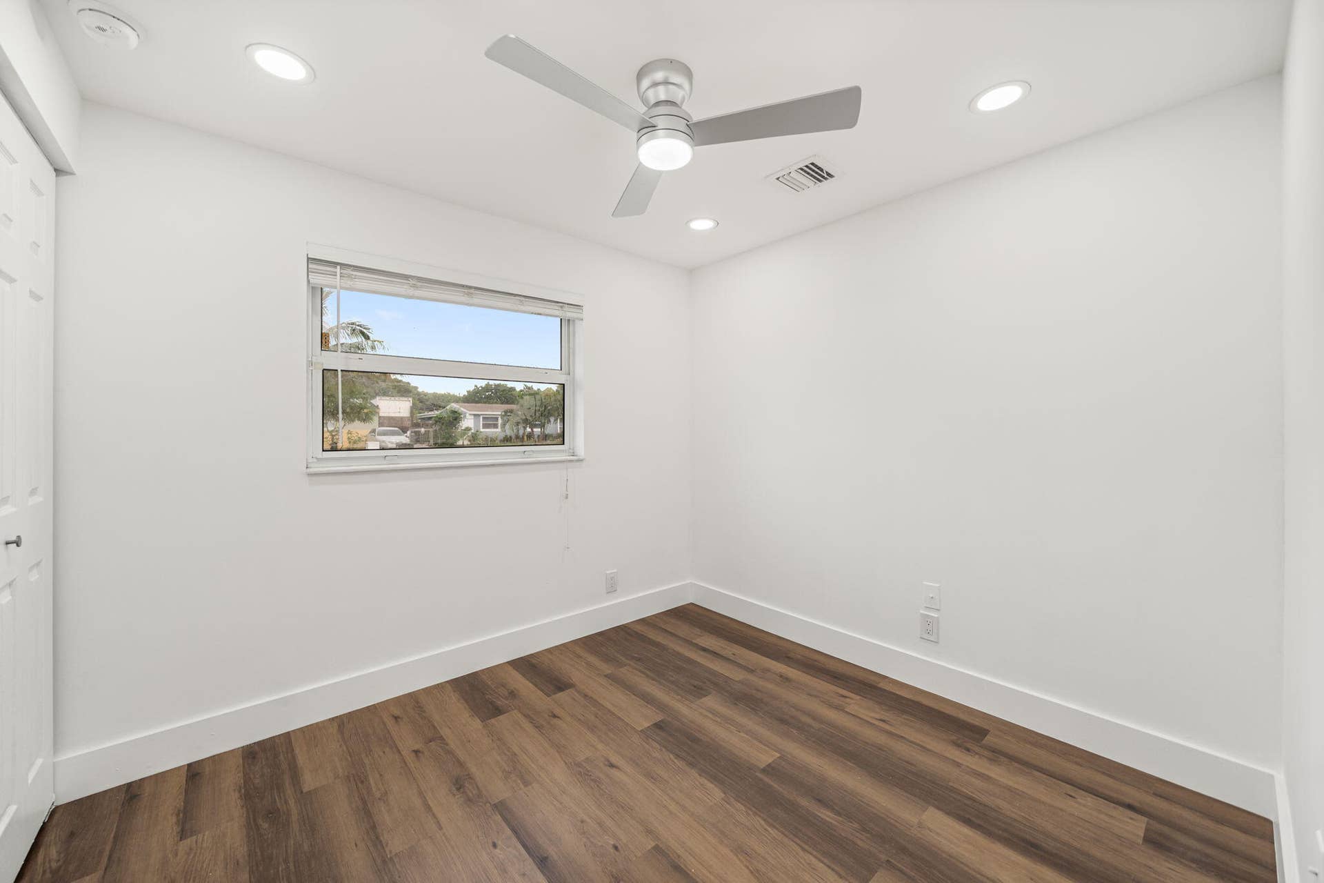 5295 HELENE Place, West Palm Beach, FL 33407 21-web-or-mls-DSC03356
