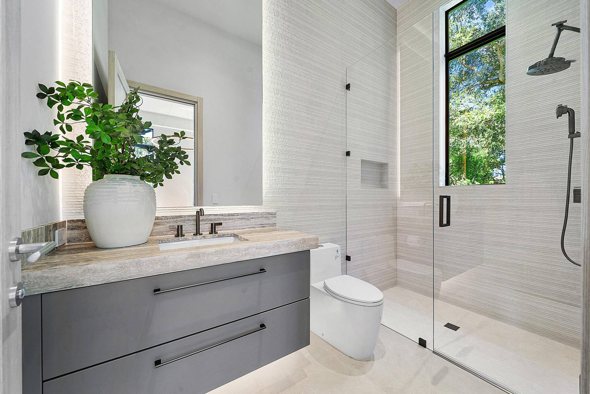 Guest Ensuite 3