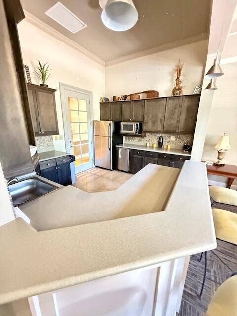 fiore clubhouse kitchen