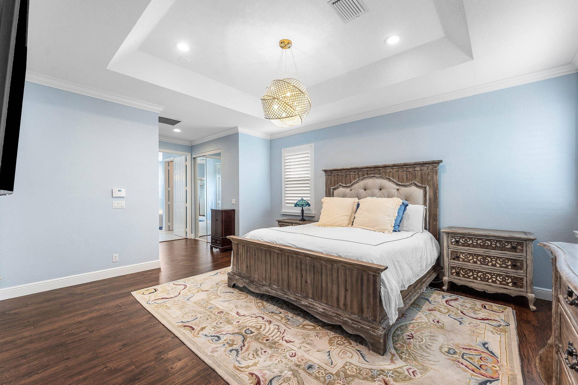 Upstairs Primary bedroom