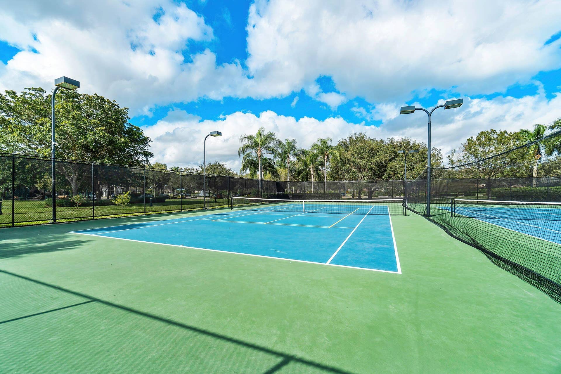 Isles at Wellington -tennis courts