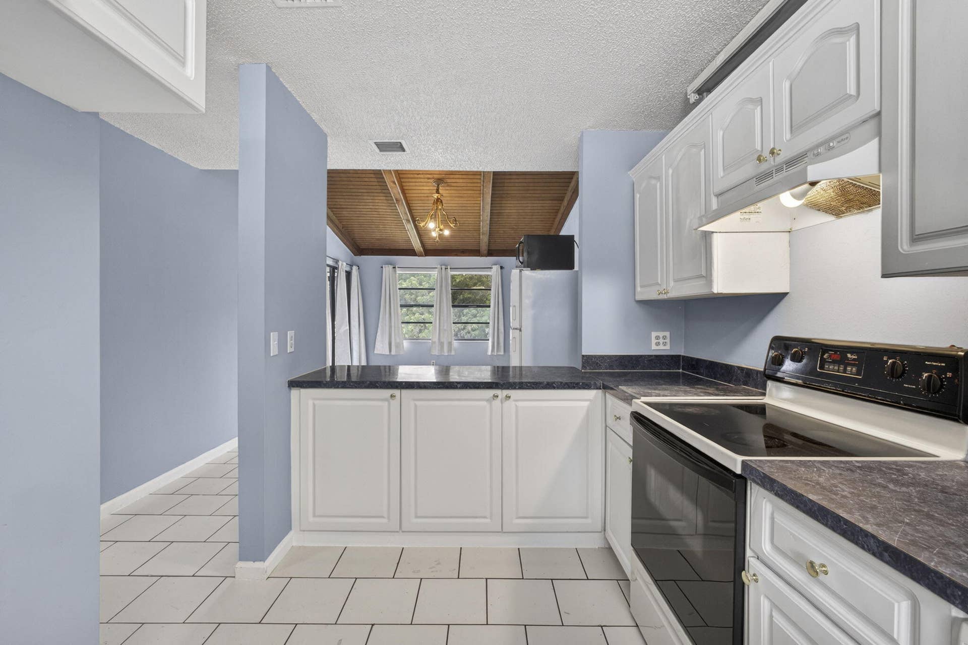 4661 PERTH Road, West Palm Beach, FL 33415 Kitchen_with_Family_Room_1
