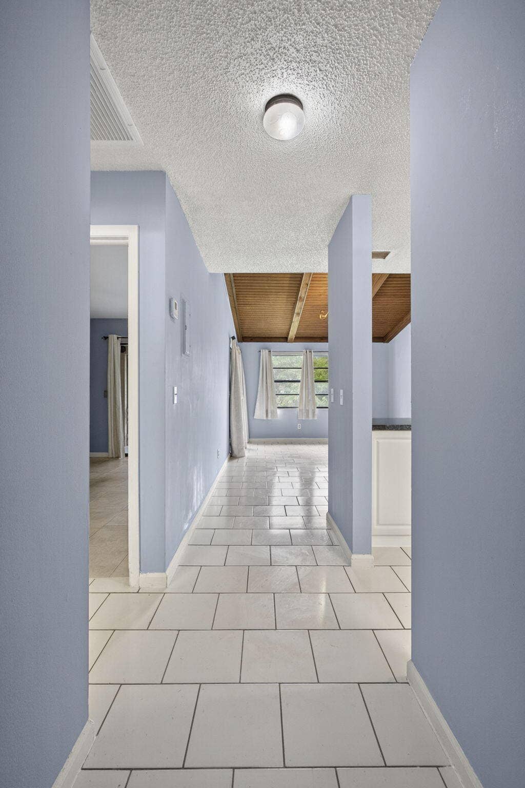 4661 PERTH Road, West Palm Beach, FL 33415 Hallway_2