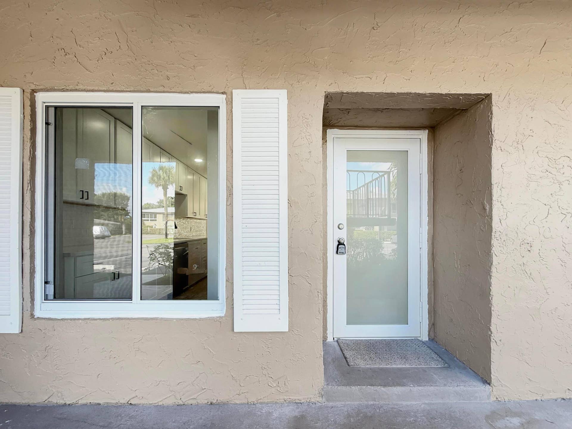 13924 Vía Flora, Delray Beach, FL 33484 Full Impact Glass Door