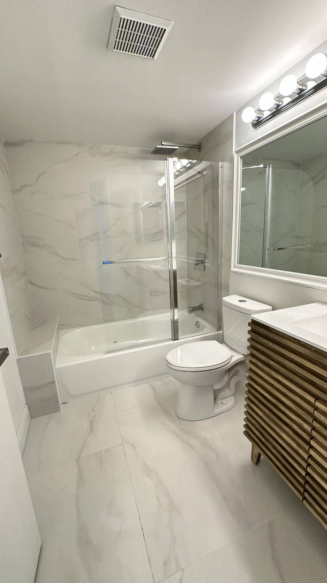 1111 Green Pine Boulevard, #D2, West Palm Beach, West Palm Beach, FL 33409 IMG_3286