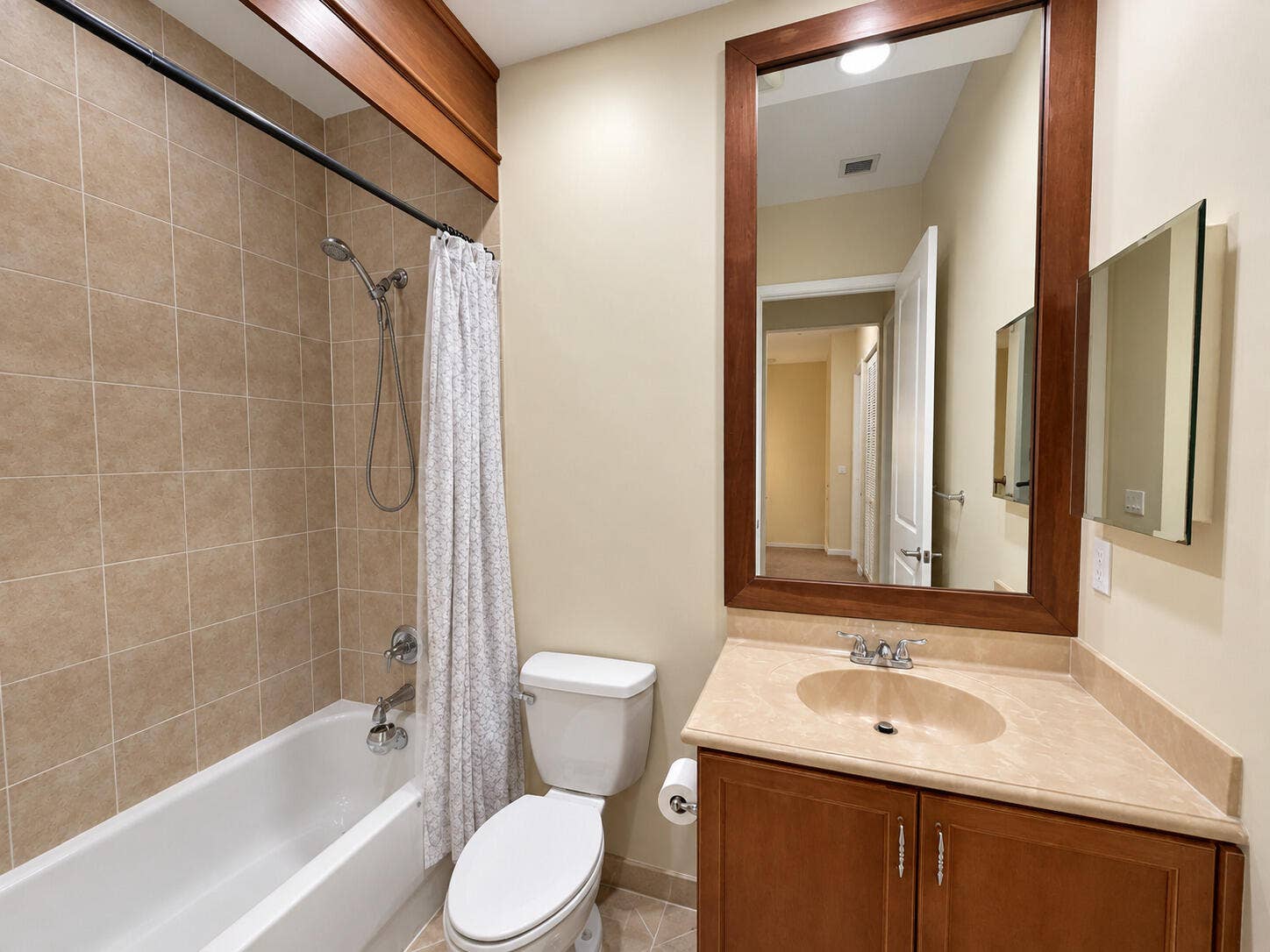 2900 NW 125TH Avenue, #3-305, Sunrise, FL 33323 Bathroom 2 Upstairs
