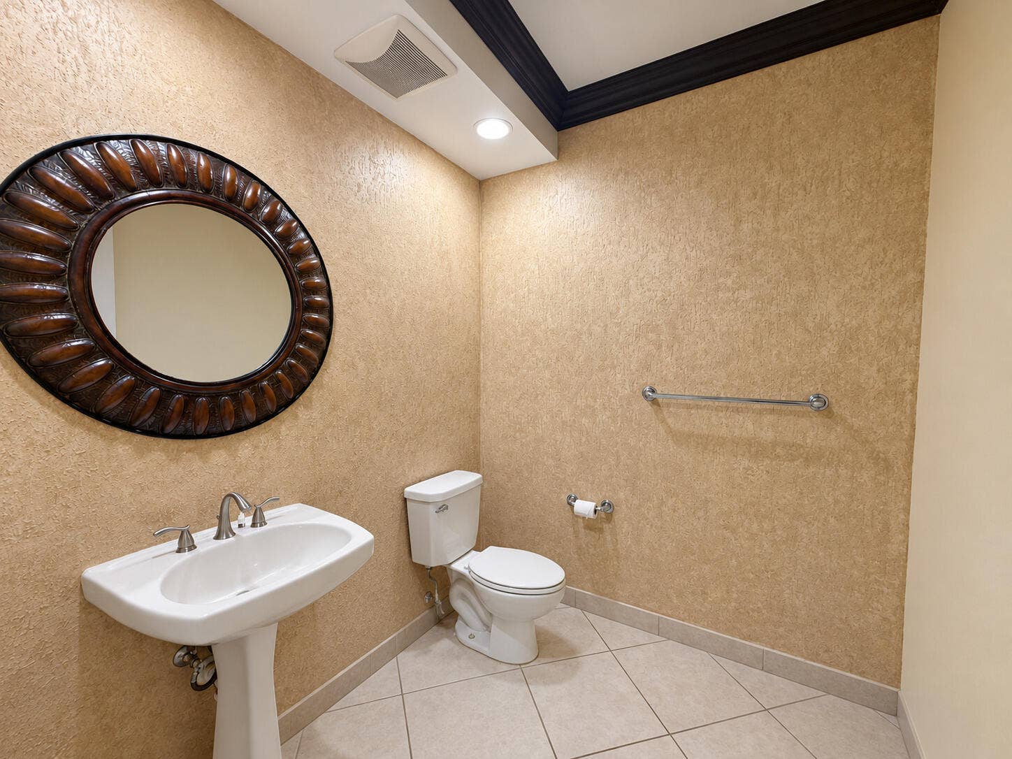 2900 NW 125TH Avenue, #3-305, Sunrise, FL 33323 Guest Bath