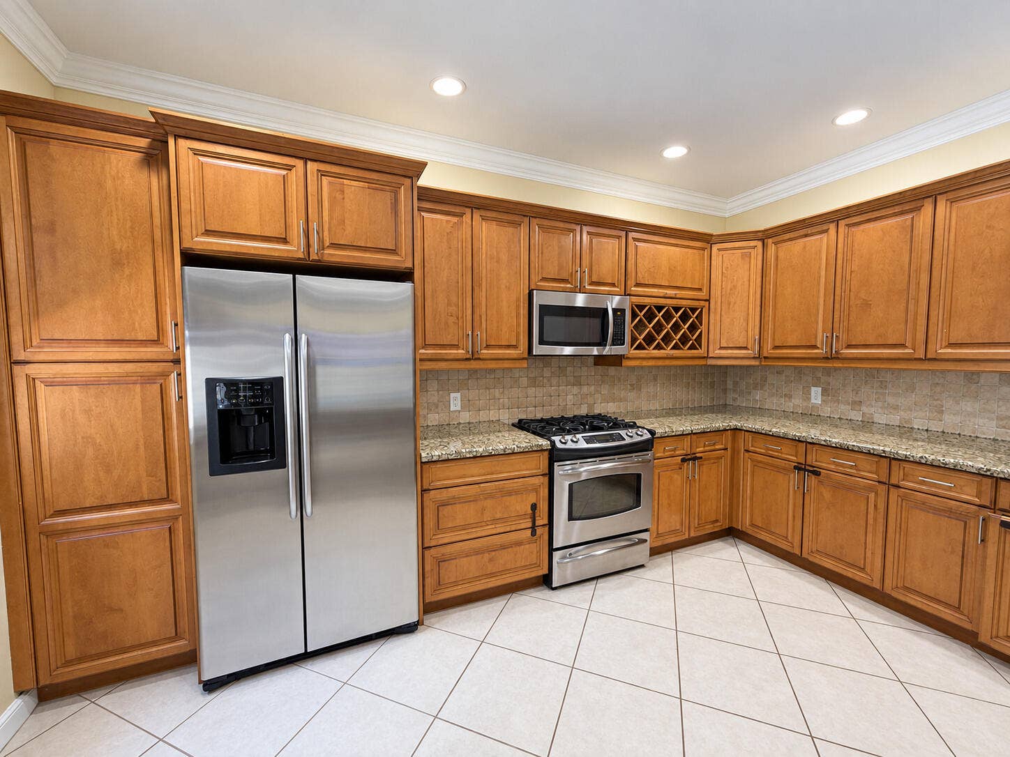 2900 NW 125TH Avenue, #3-305, Sunrise, FL 33323 Kitchen