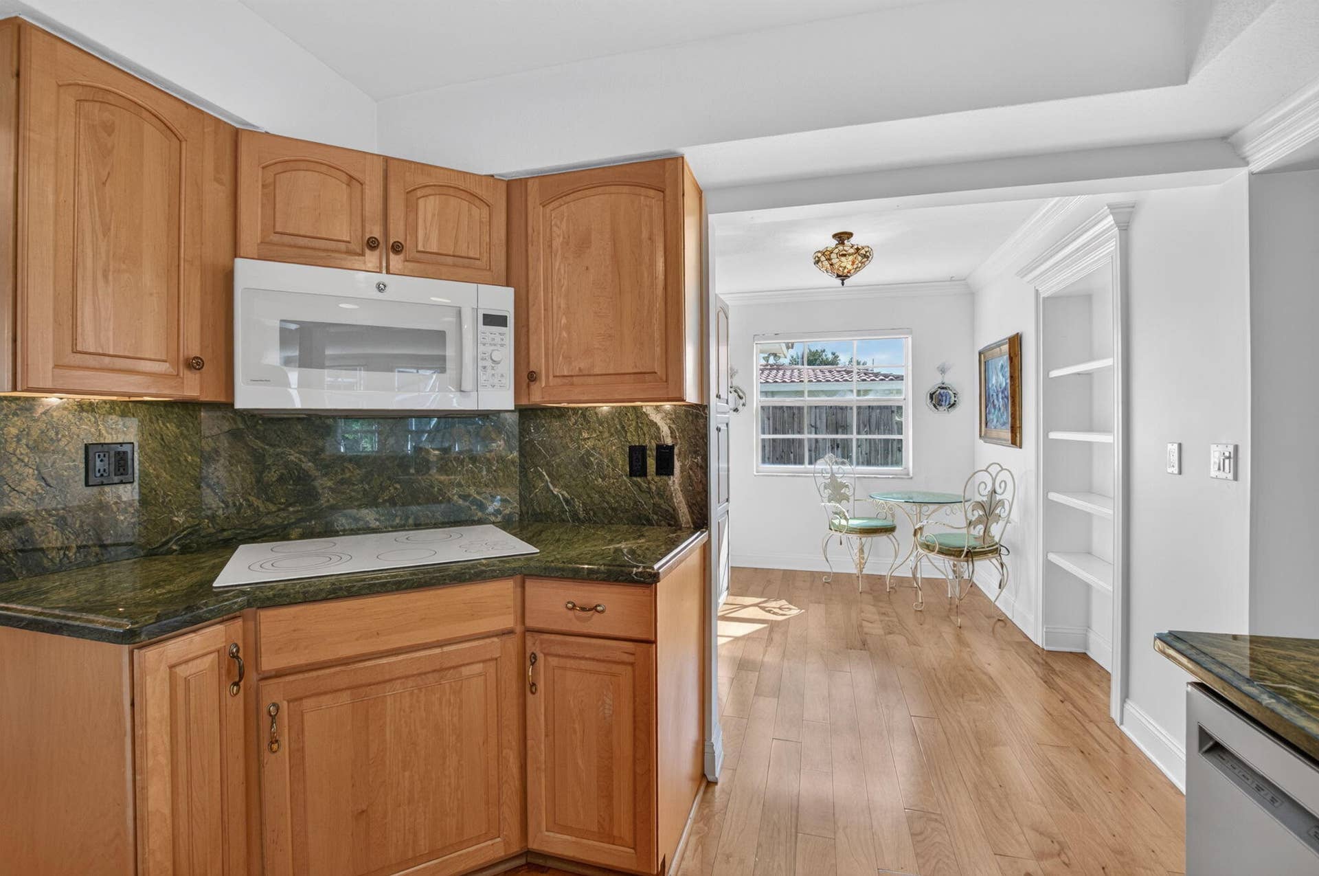 840 SW 2ND Street, Boca Raton, FL 33486 Kitchen