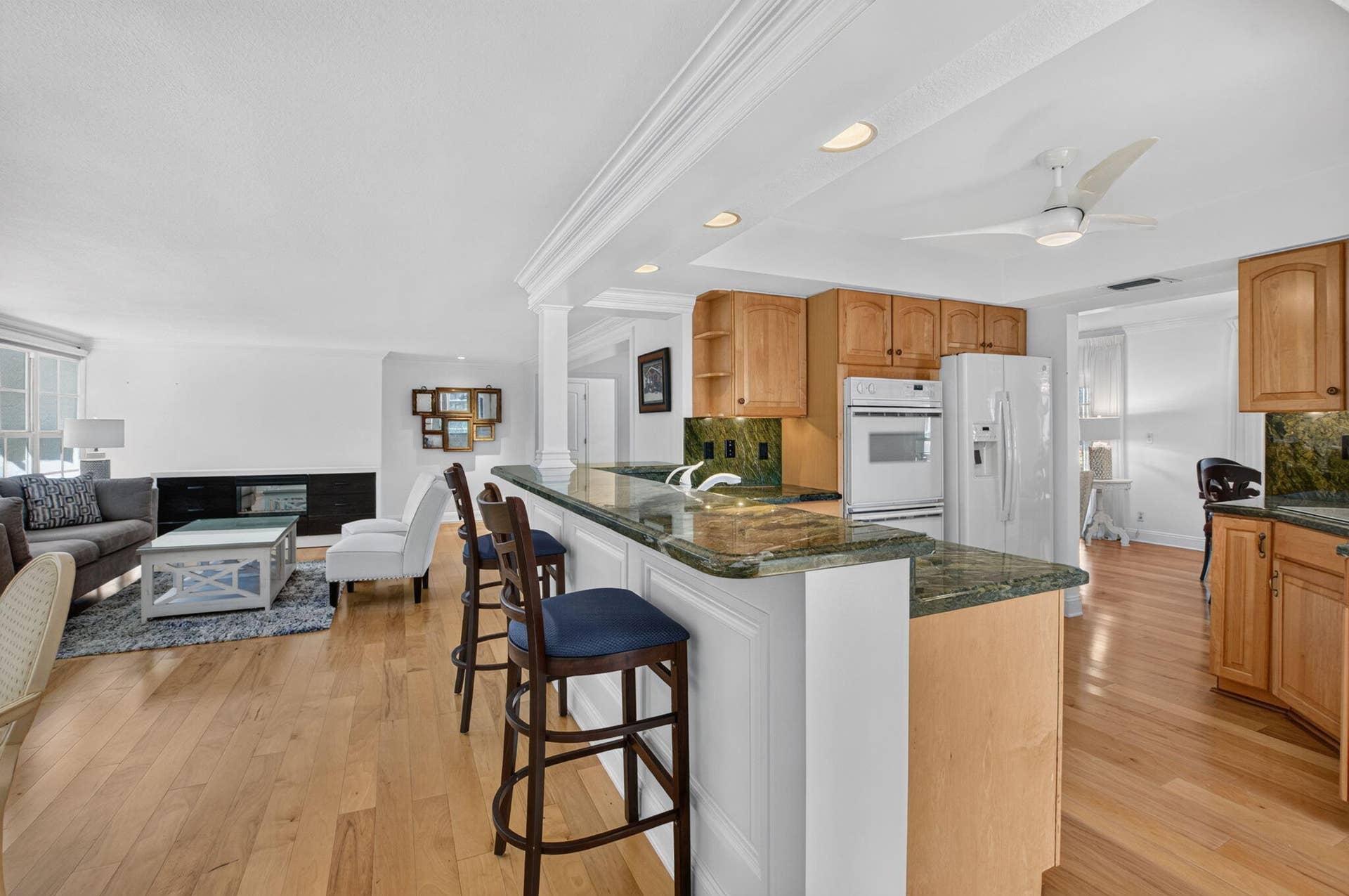 840 SW 2ND Street, Boca Raton, FL 33486 Kitchen