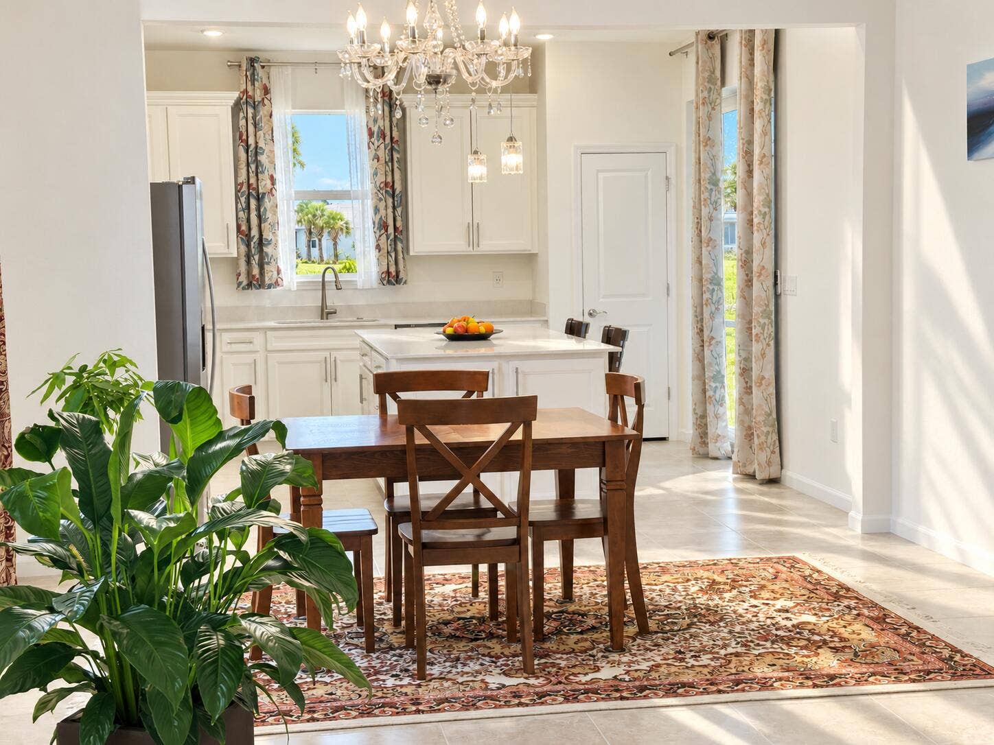 4501 jolly roger mnr-bright dining room