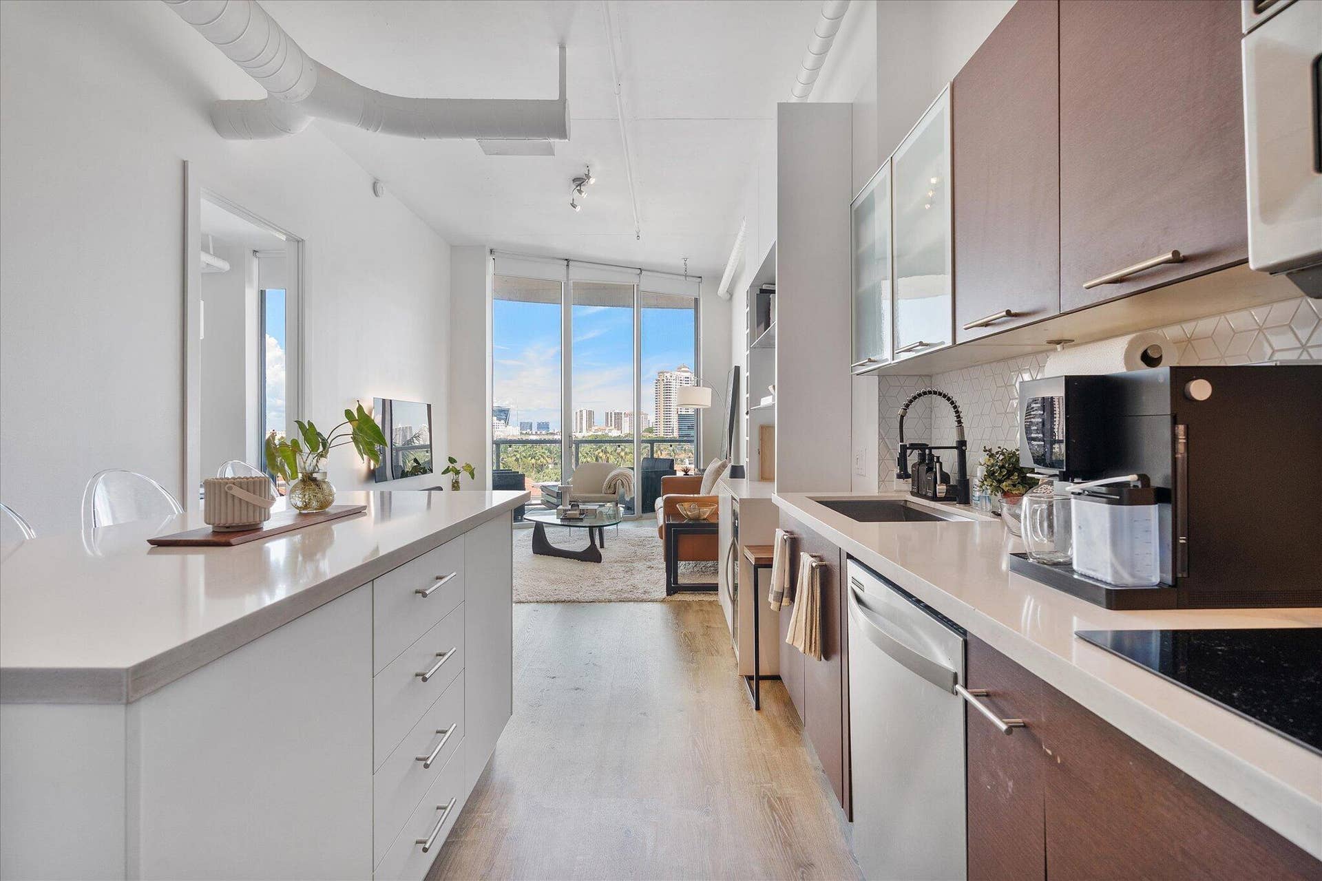 02-3029 NE 188th St #610_002