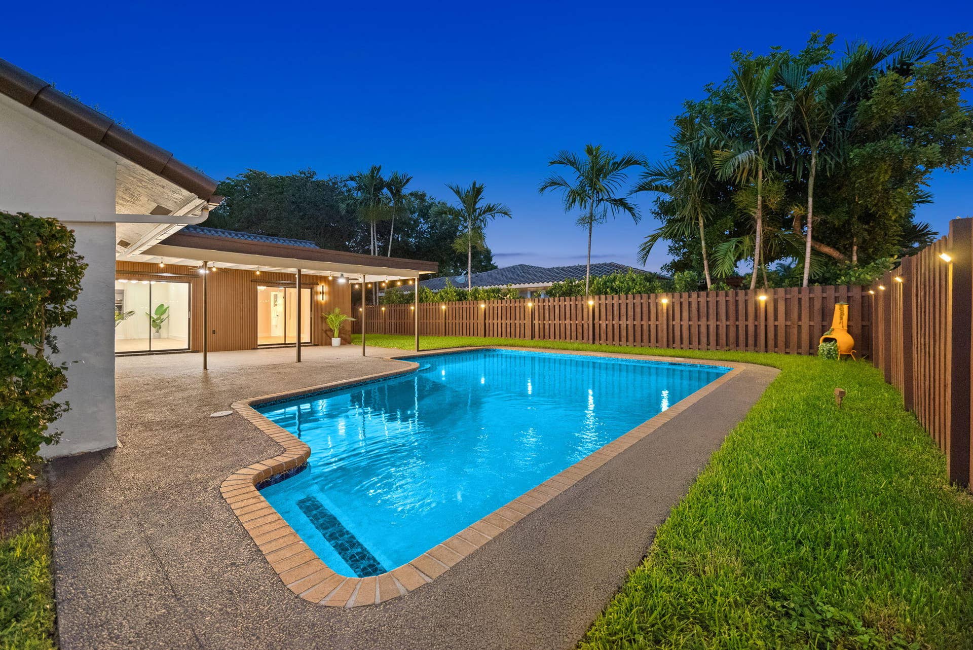 61-web-or-mls-10742-nw-18th-ct