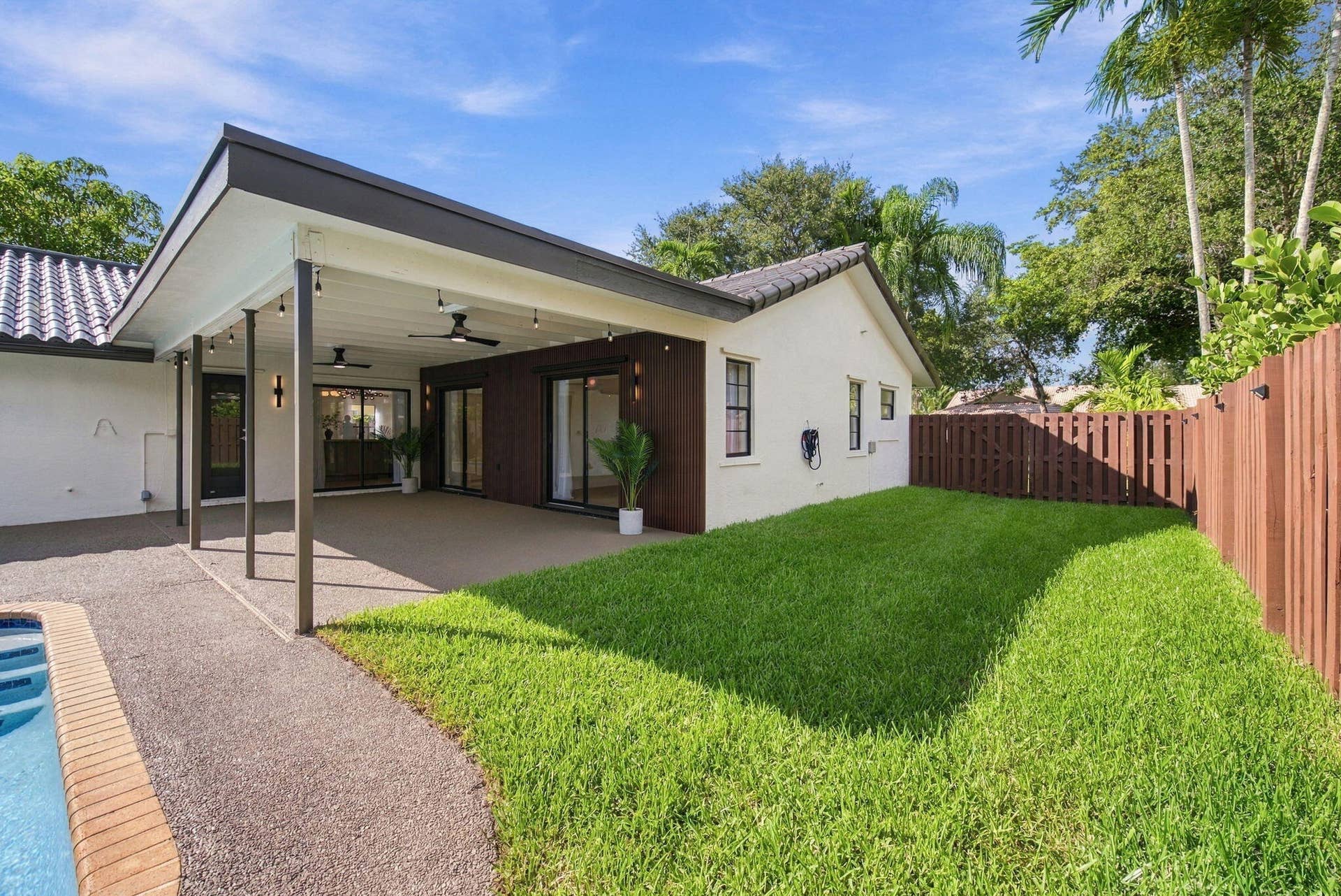 58-web-or-mls-10742-nw-18th-ct