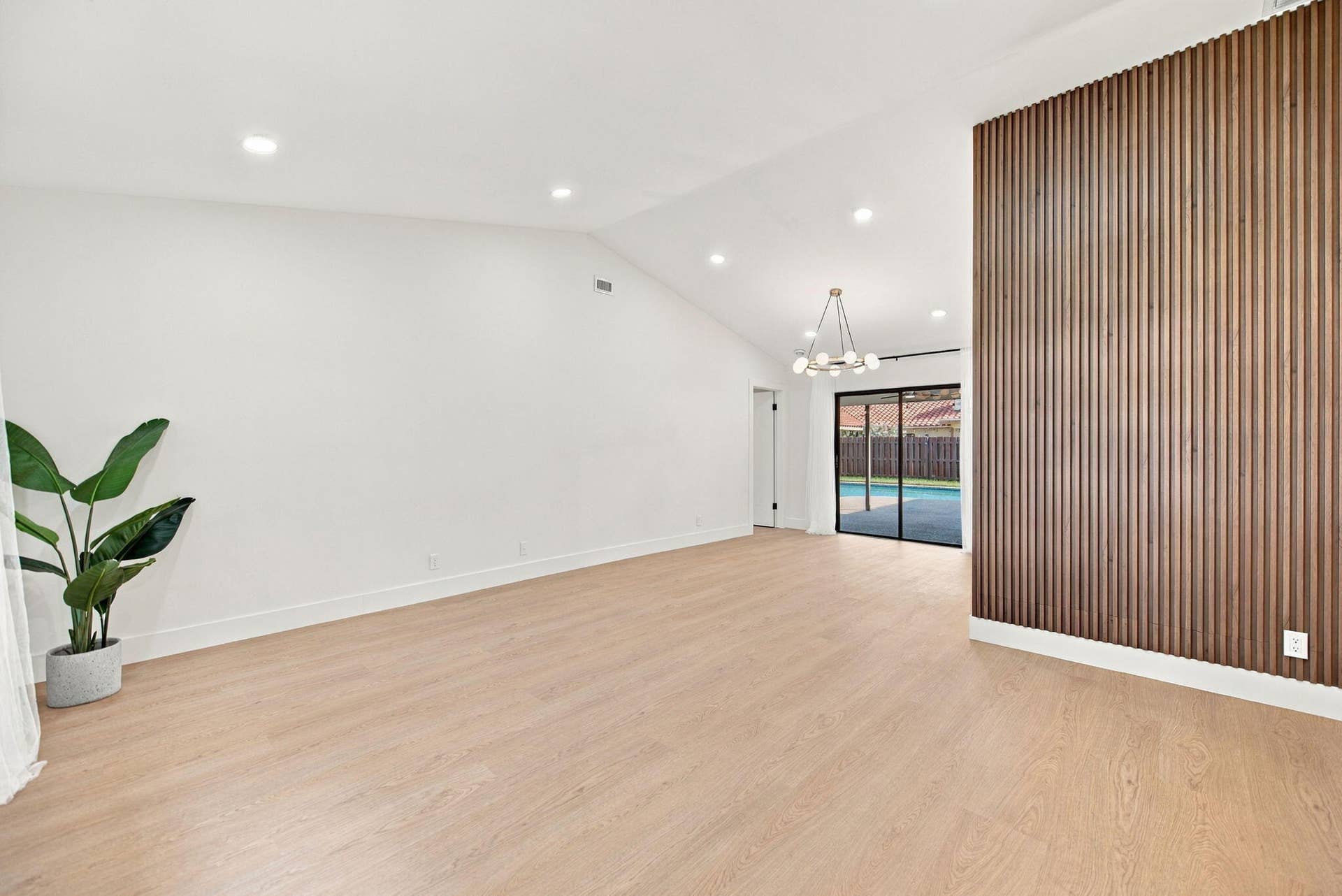 17-web-or-mls-10742-nw-18th-ct