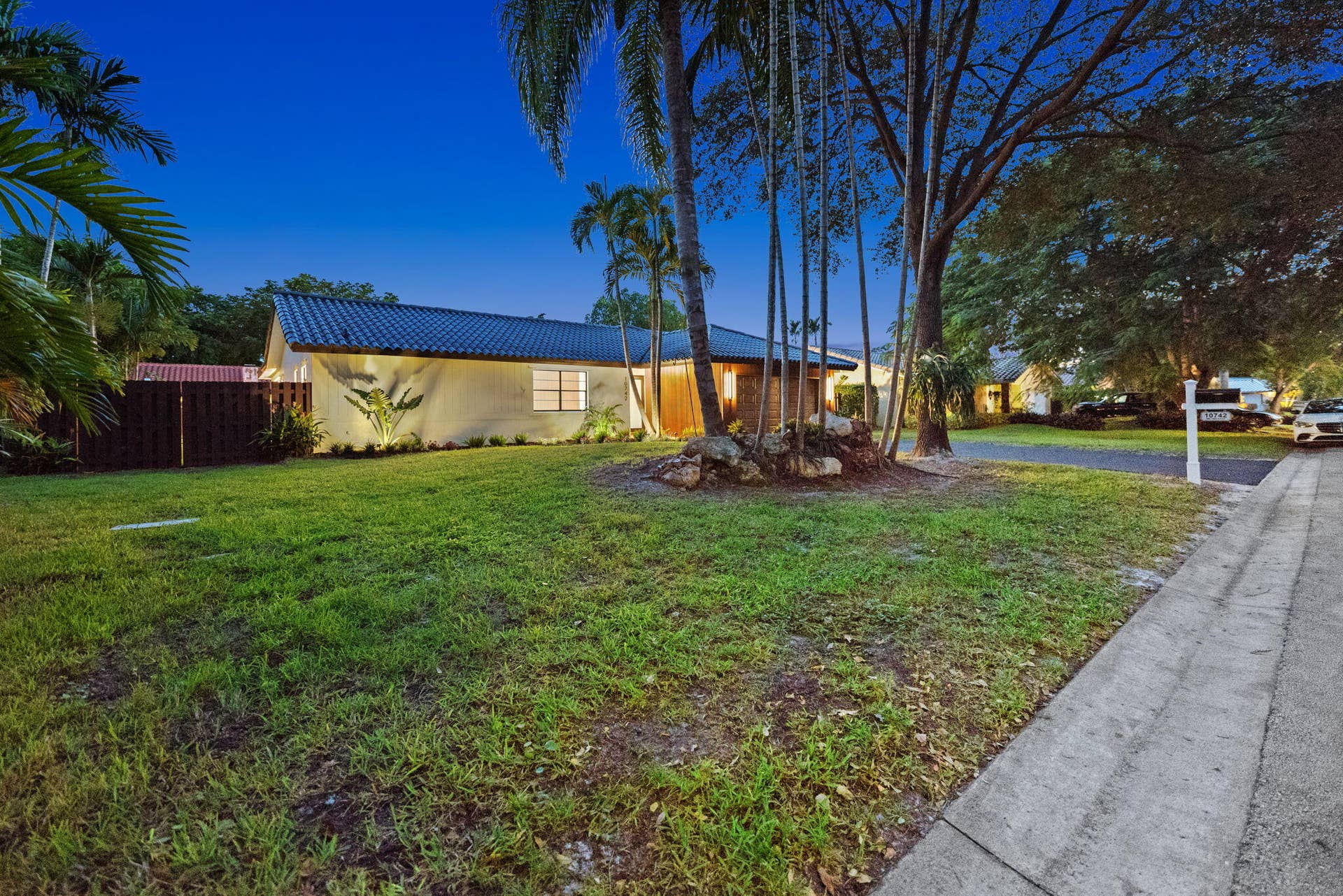 59-web-or-mls-10742-nw-18th-ct
