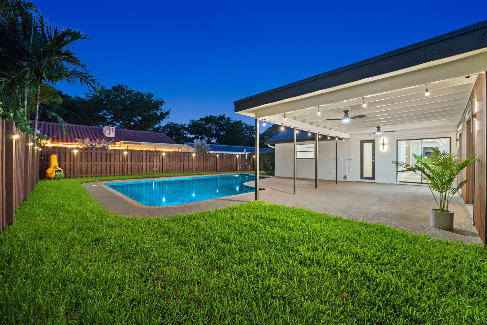 52-web-or-mls-10742-nw-18th-ct