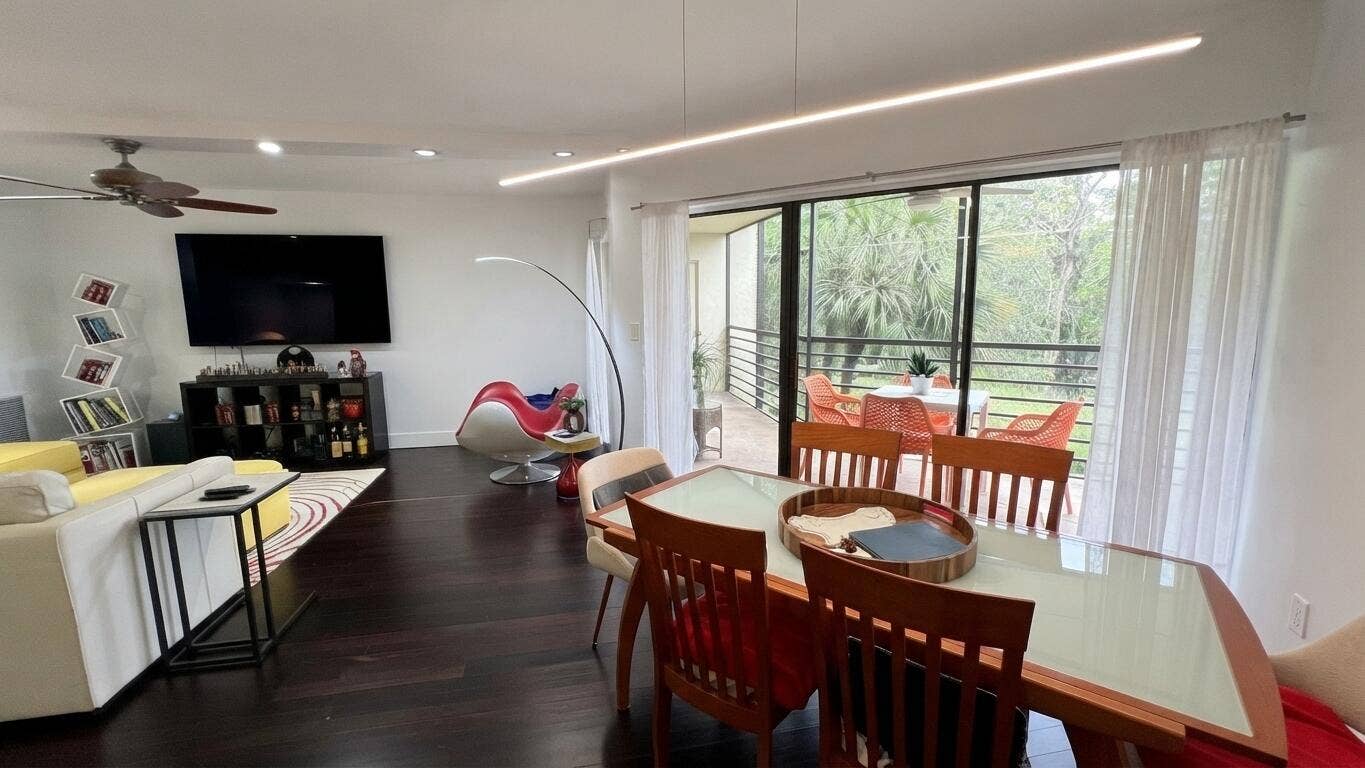 5900 Camino Del Sol, #302, Boca Raton, FL 33433 Dining 3