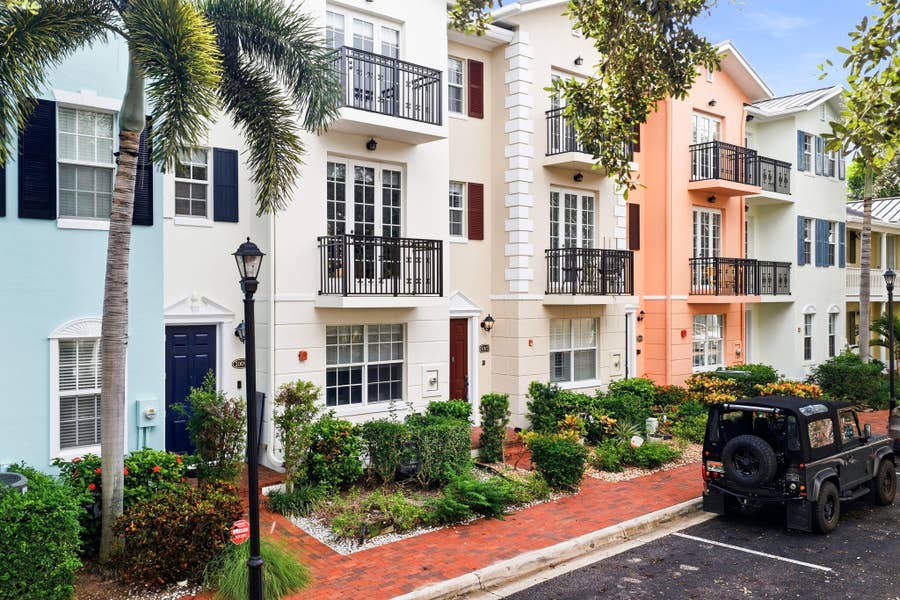 Property photo for 1009 W Heritage Club Circle, Delray Beach, FL