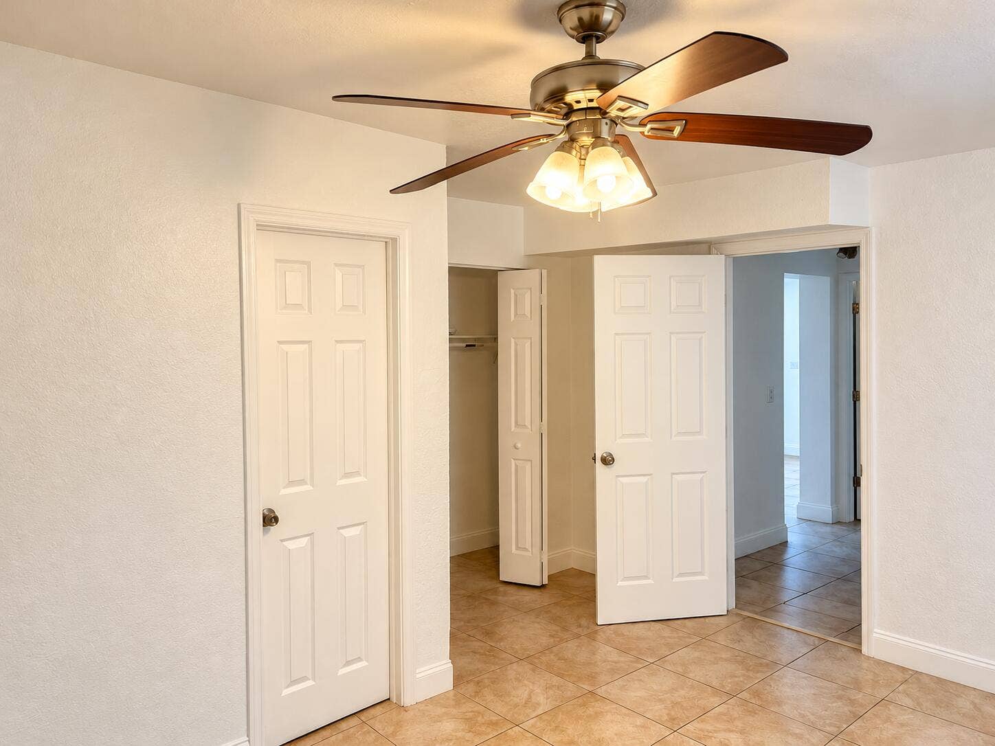 Warm, Bright Room with Ceiling Fan