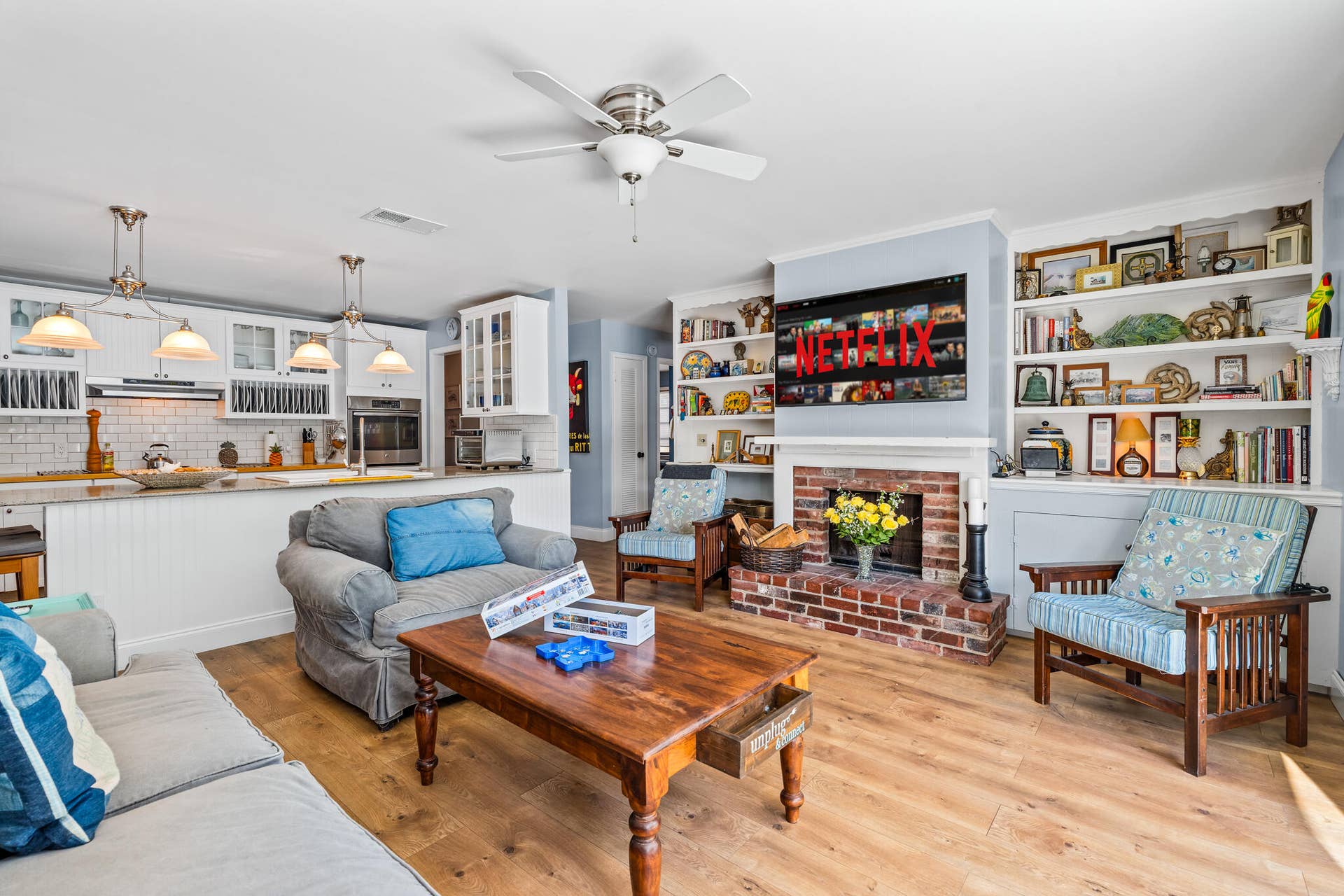 611 East Drive, Delray Beach, FL 33445 611 East Dr 8 Family Room