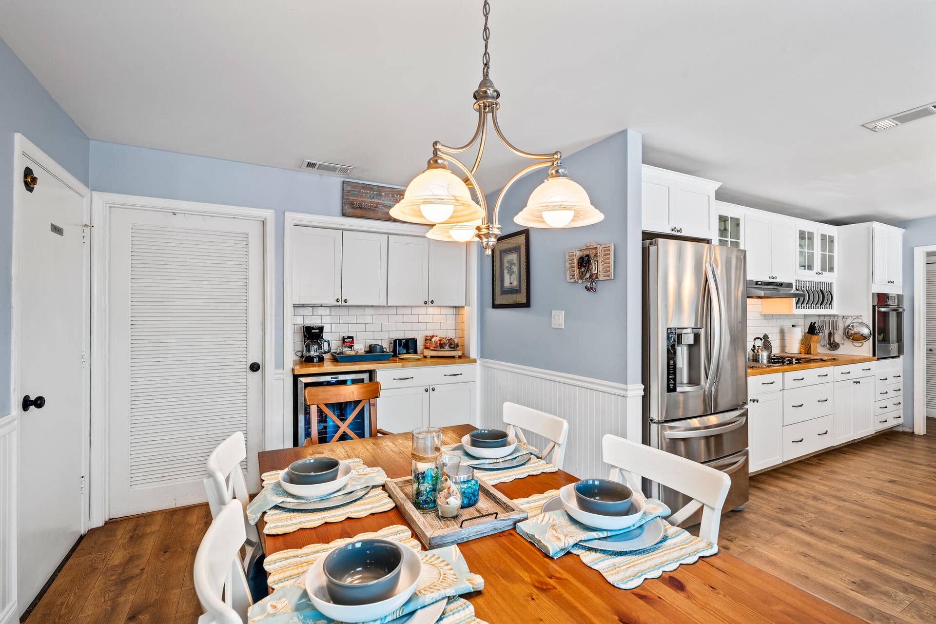 611 East Drive, Delray Beach, FL 33445 611 East Dr 18 Dining Room