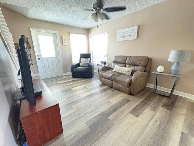 10313 BOYNTON PLACE Circle, Boynton Beach, FL 33437 Livingroom