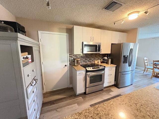 10313 BOYNTON PLACE Circle, Boynton Beach, FL 33437 Kitchen