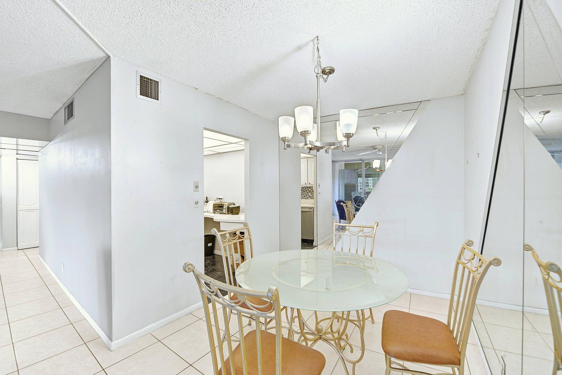 7051 Environ Boulevard, #534, Lauderhill, FL 33319 Dining Room