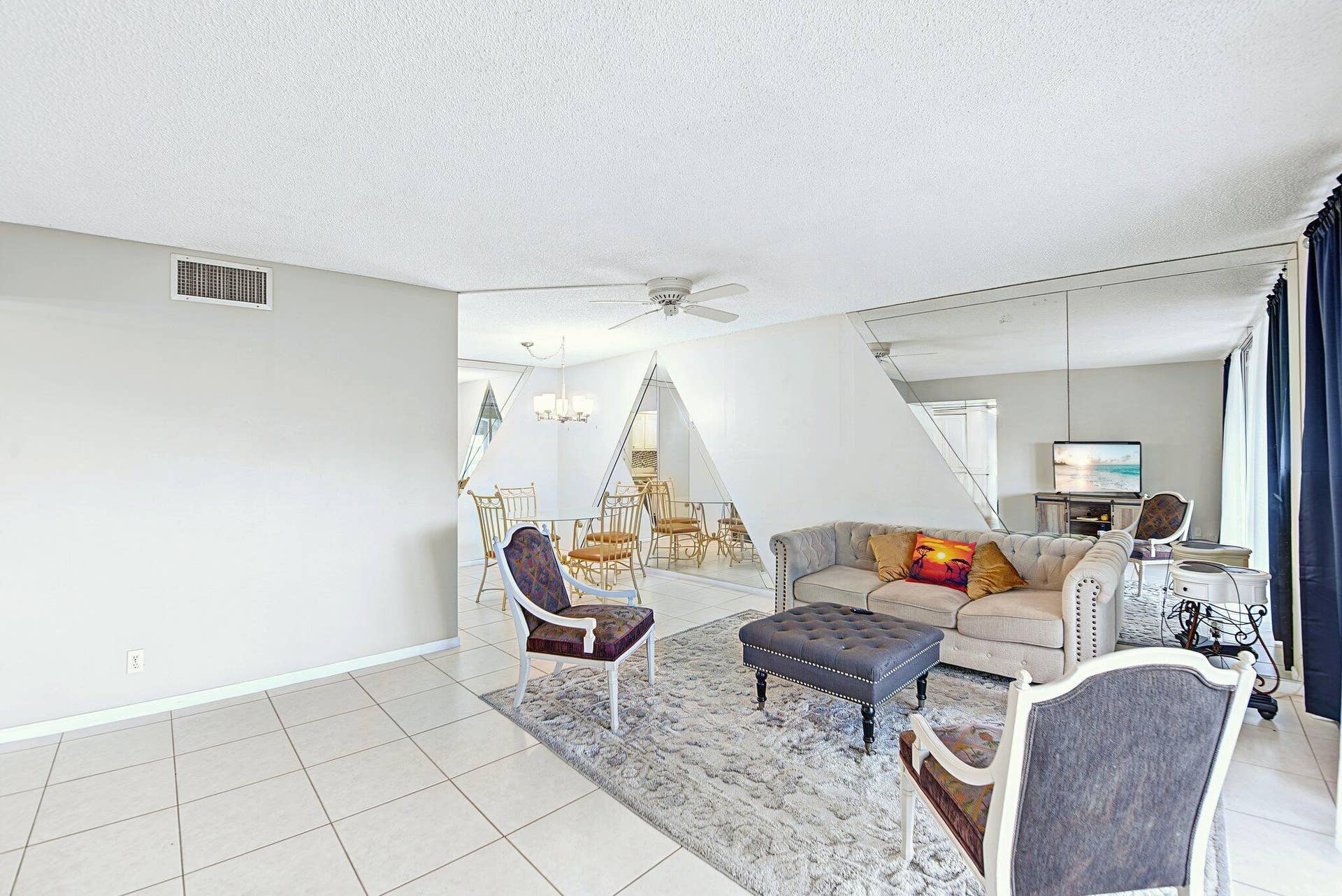 7051 Environ Boulevard, #534, Lauderhill, FL 33319 Living Room