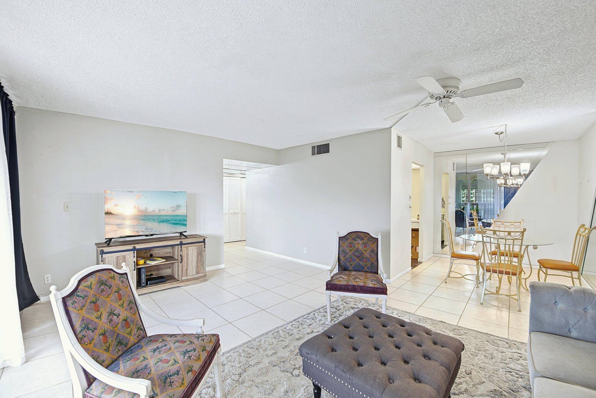 7051 Environ Boulevard, #534, Lauderhill, FL 33319 Living Room