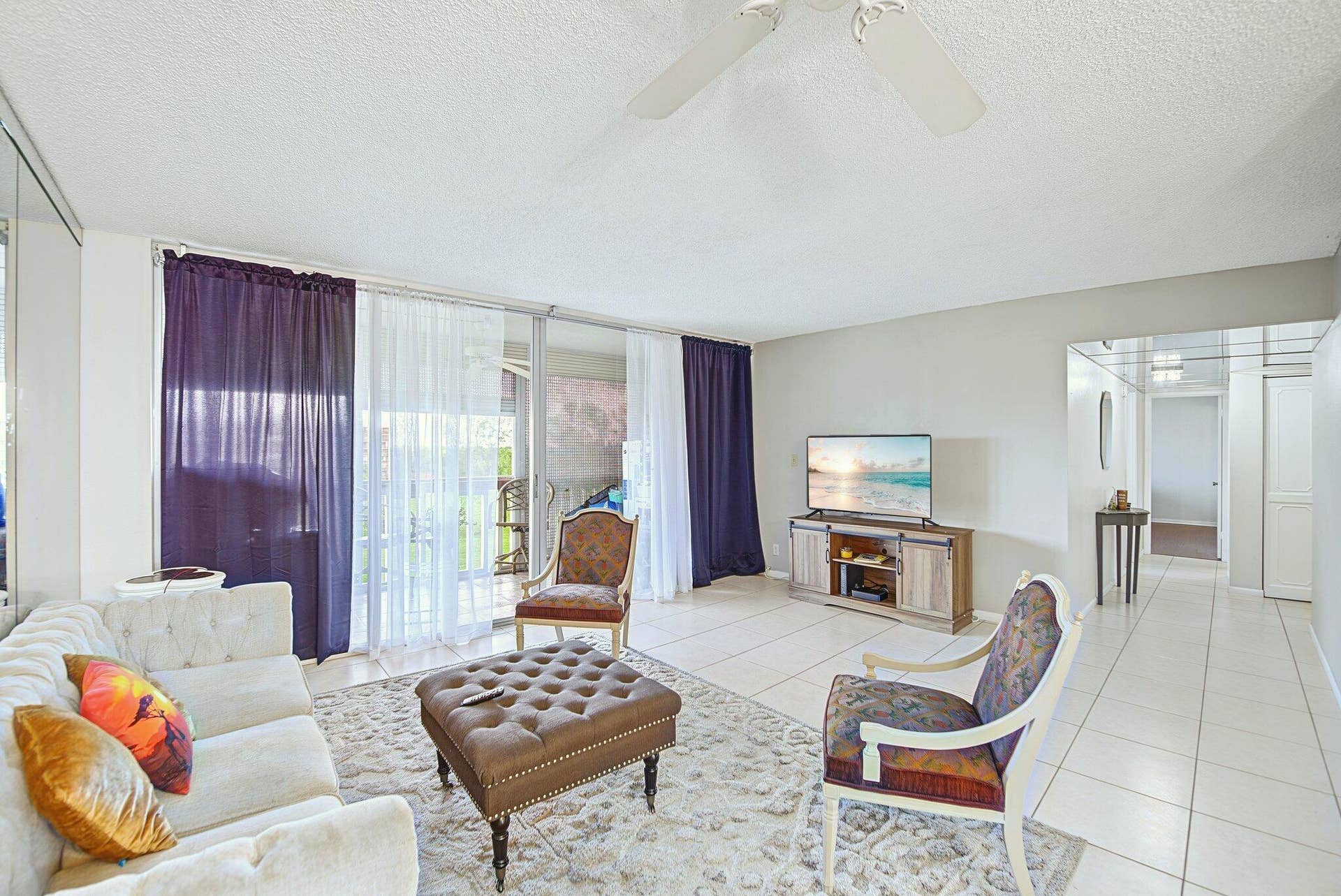 7051 Environ Boulevard, #534, Lauderhill, FL 33319 Living Room