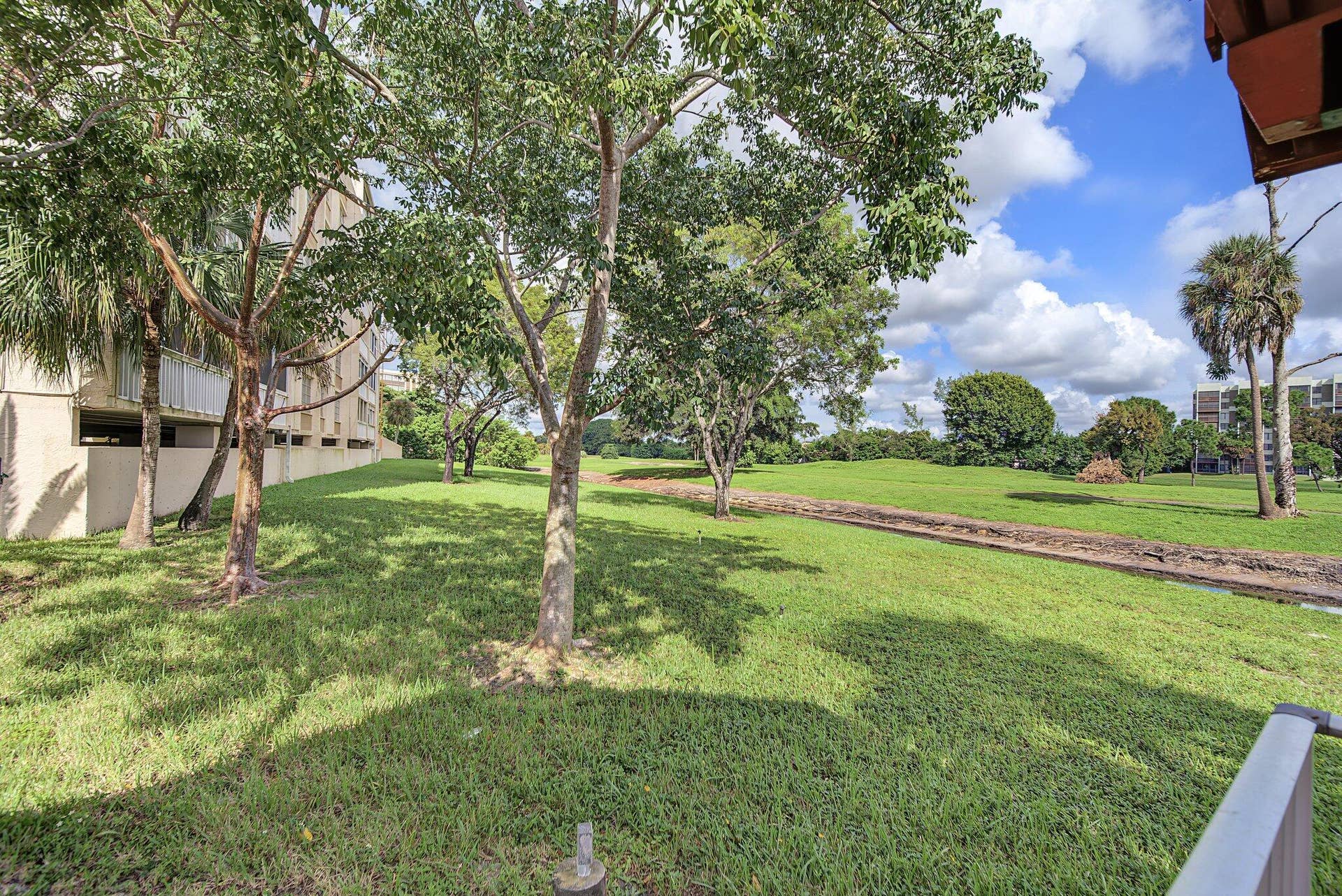 7051 Environ Boulevard, #534, Lauderhill, FL 33319 Golf view