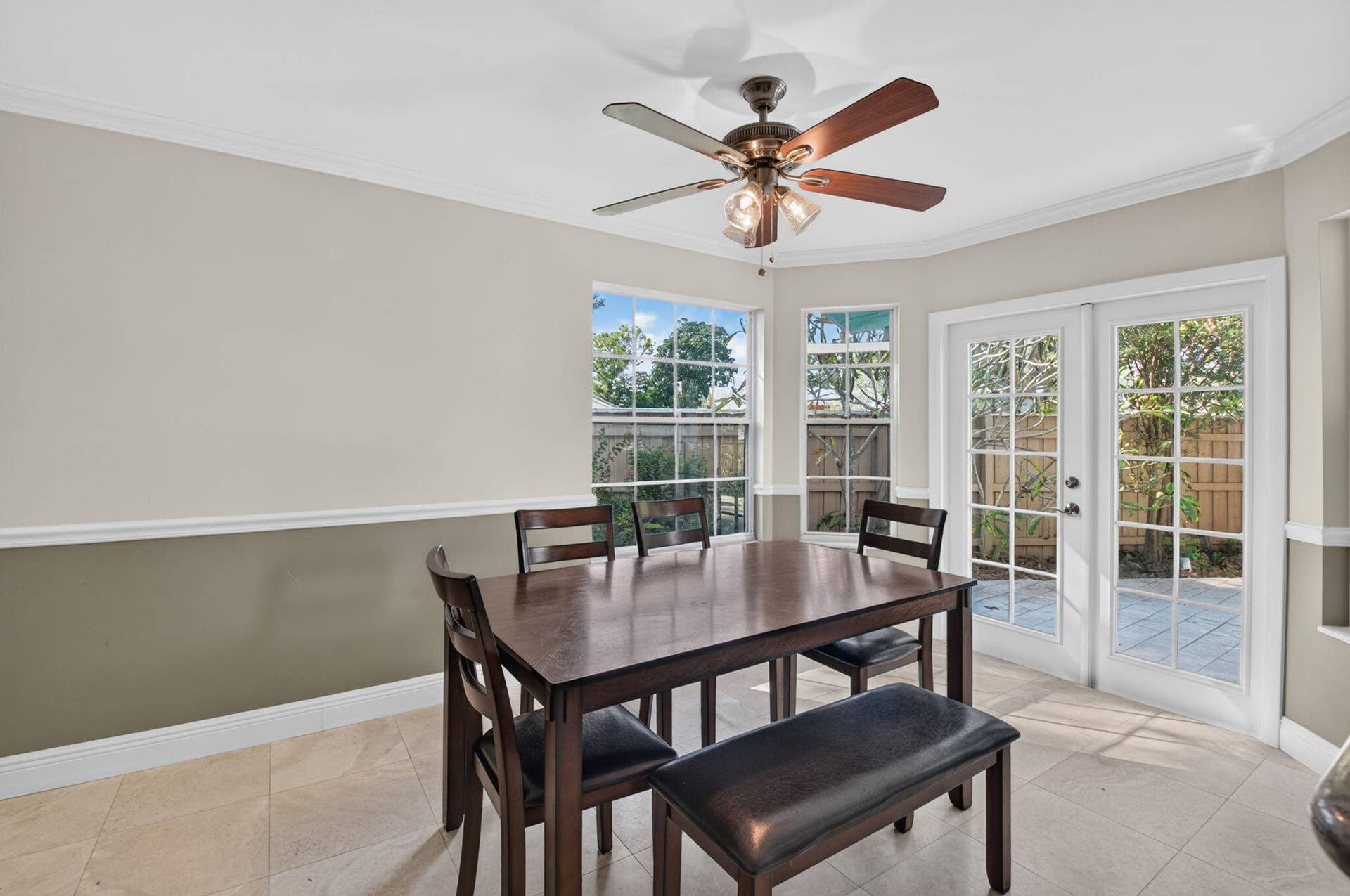 5092 Coronado Ridge, Boca Raton, FL 33486 dine by the backyard