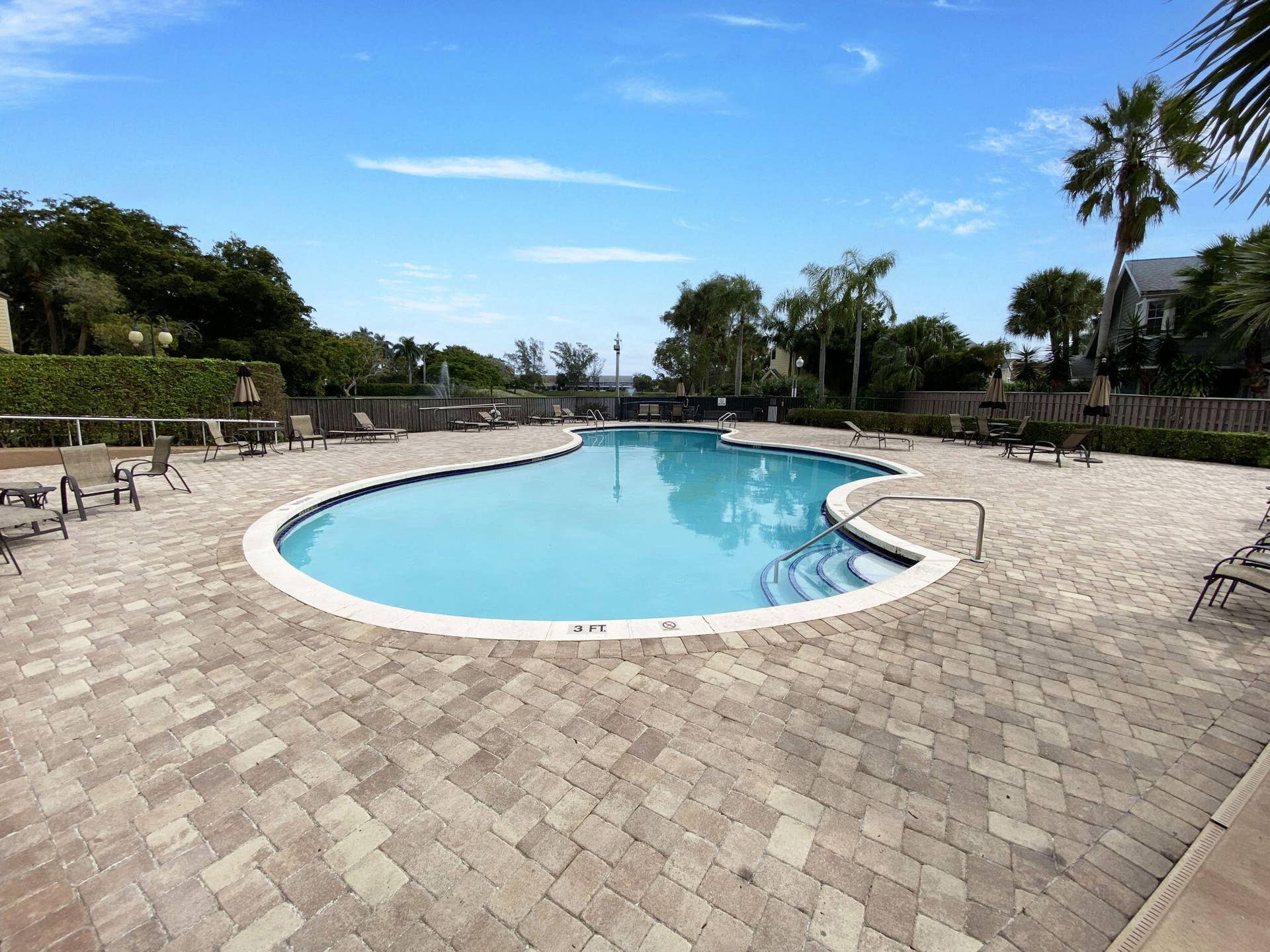 5092 Coronado Ridge, Boca Raton, FL 33486 The community has two pools