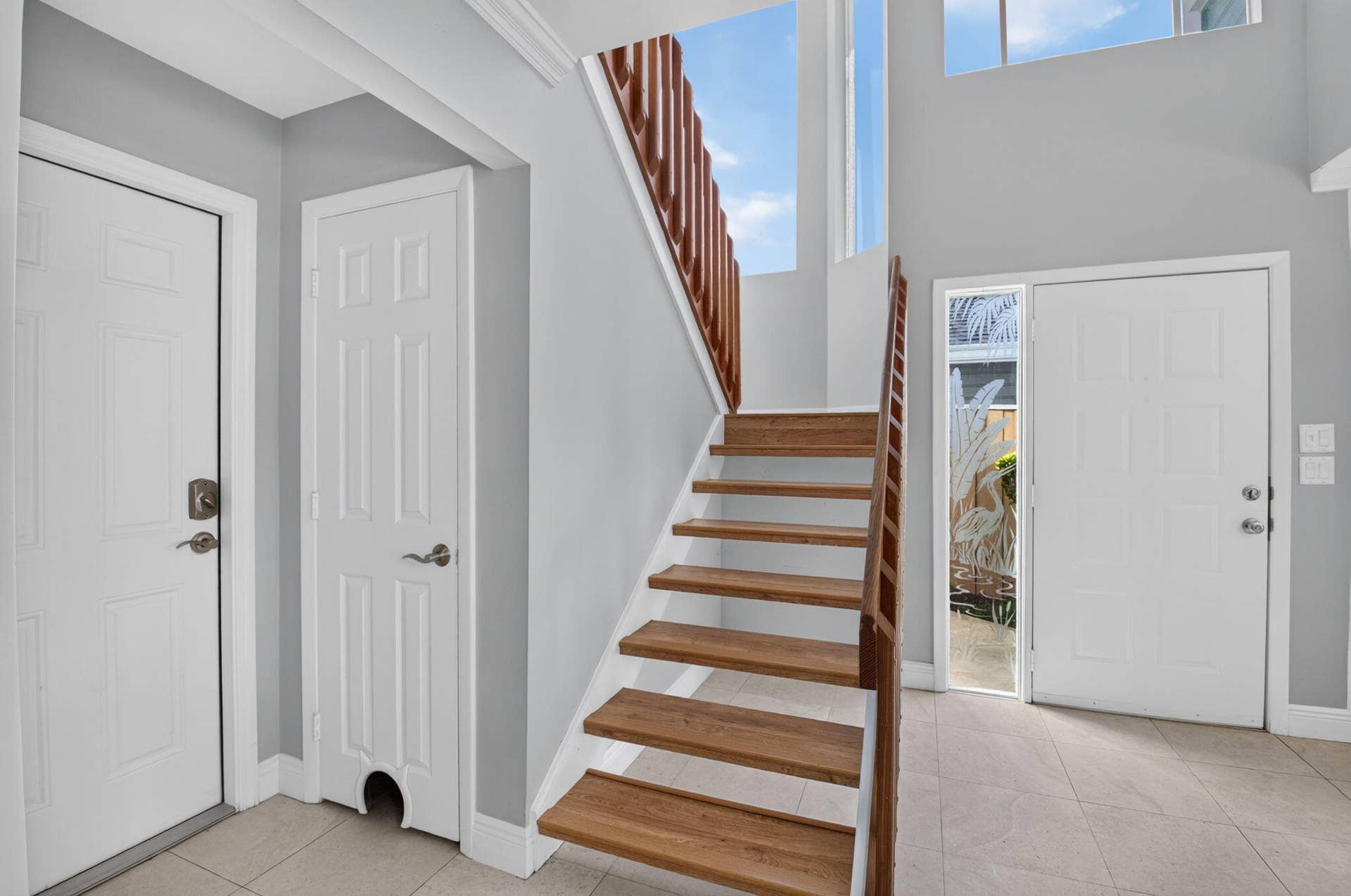5092 Coronado Ridge, Boca Raton, FL 33486 Storage under stairs